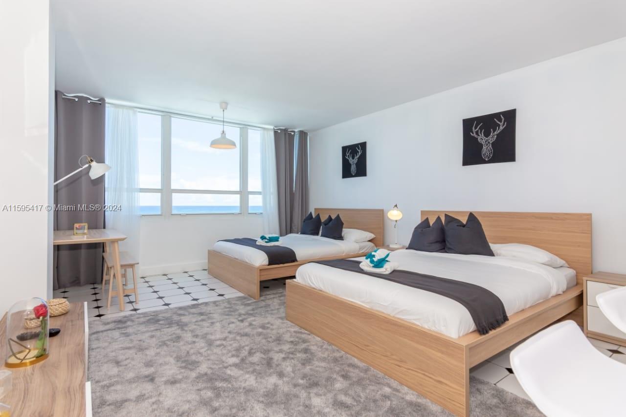 5445 Collins Ave 1135