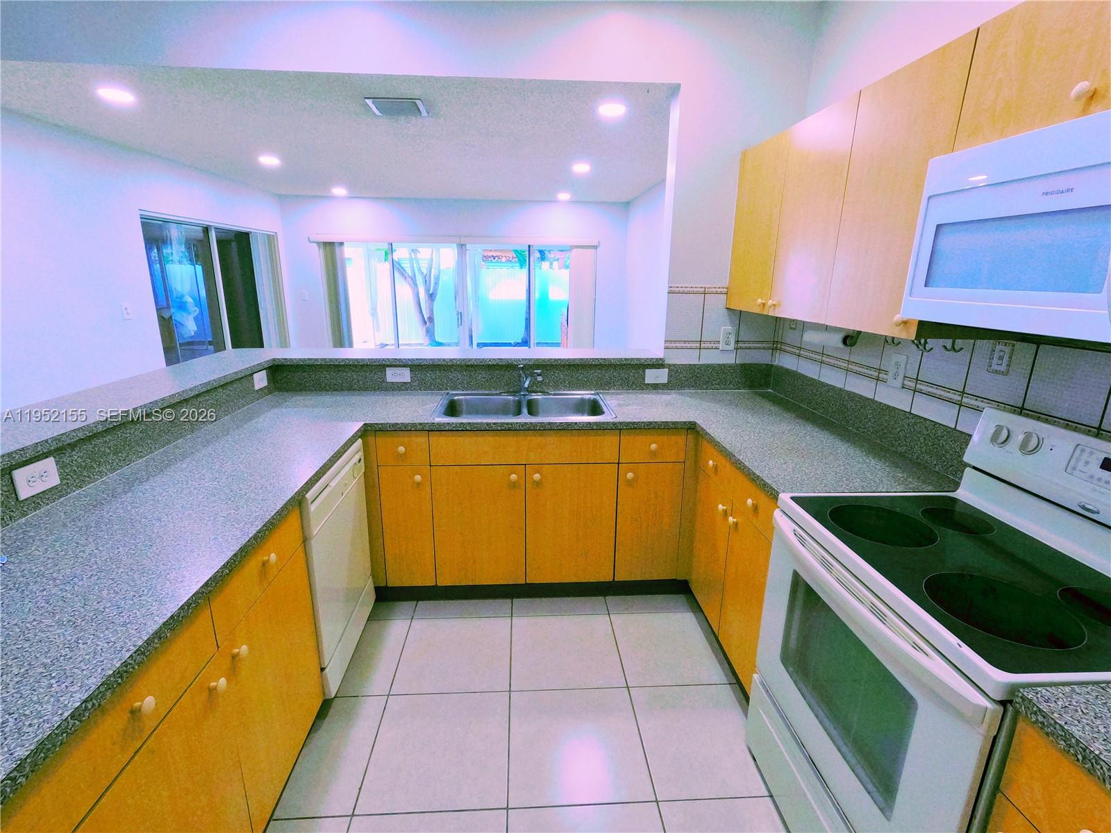 CHANTE-CLARE - Residential