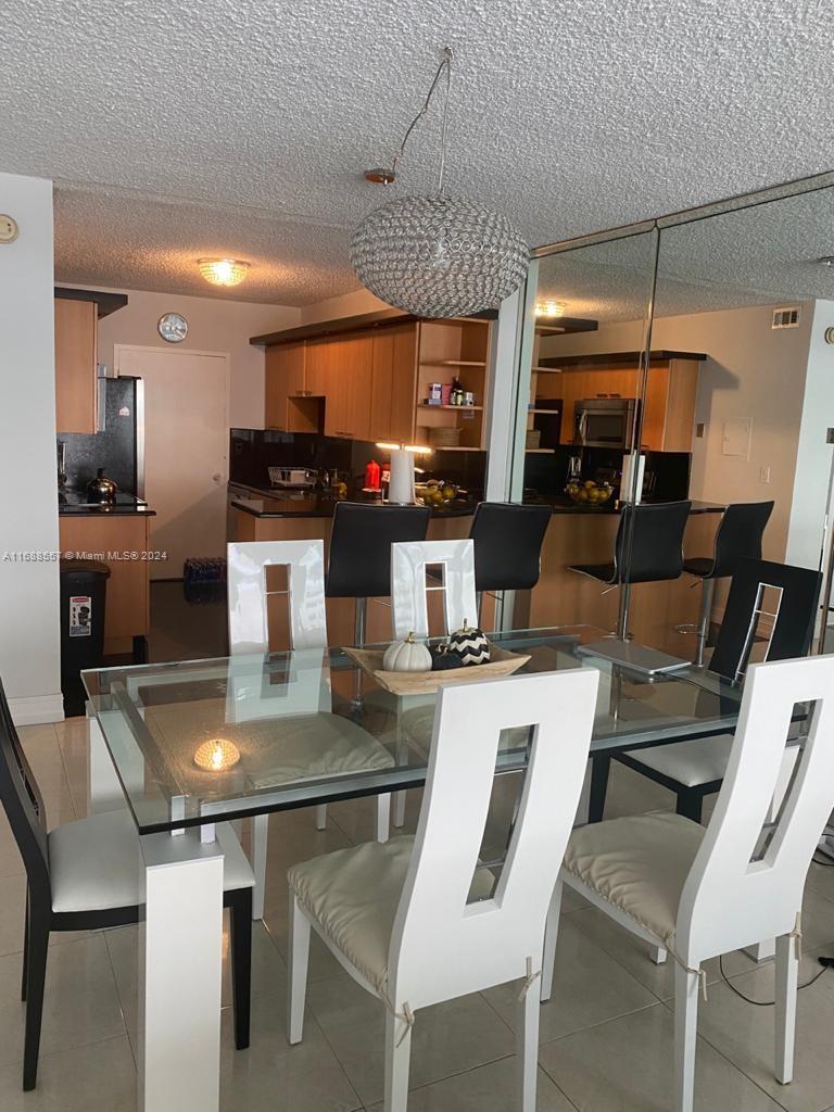 5401 Collins Ave 412