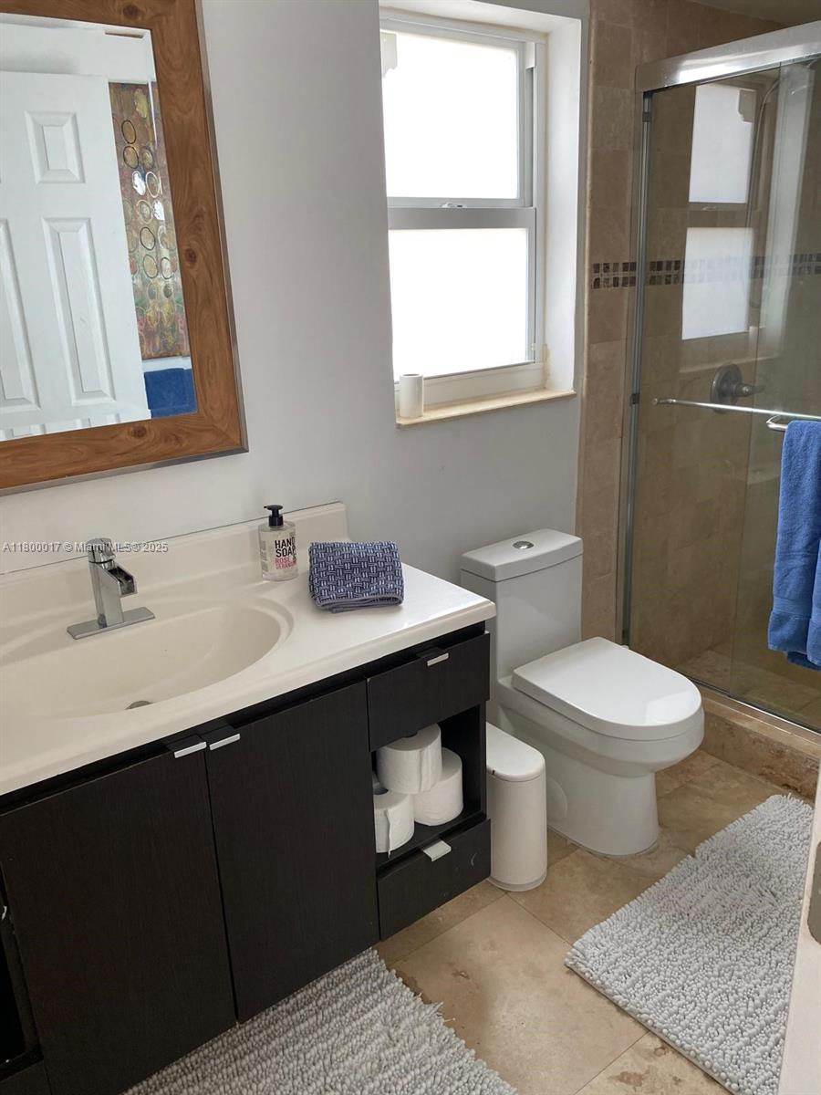 HOLLYWOOD LAKES SECTION - Residential