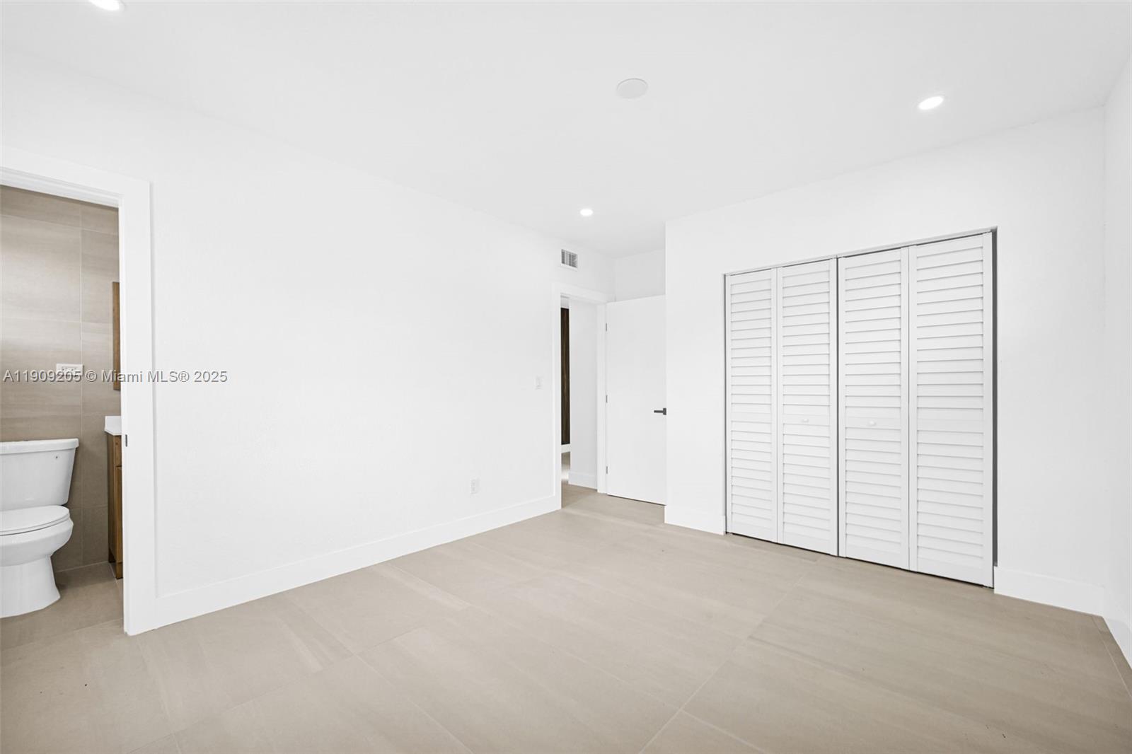 FLEETWOOD GARDENS SEC 1 - Residential