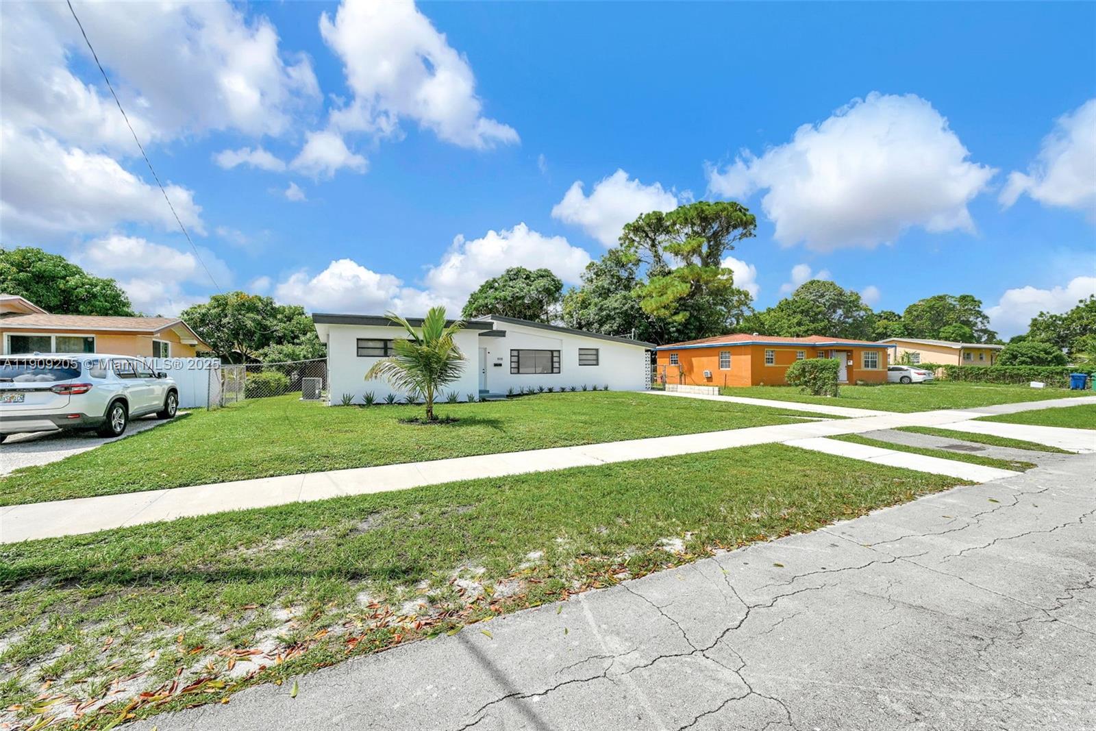 FLEETWOOD GARDENS SEC 1 - Residential