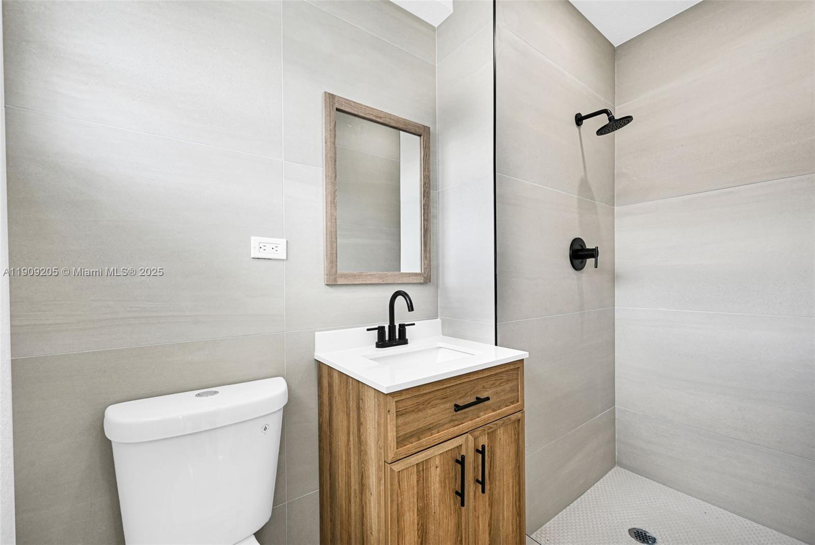 FLEETWOOD GARDENS SEC 1 - Residential