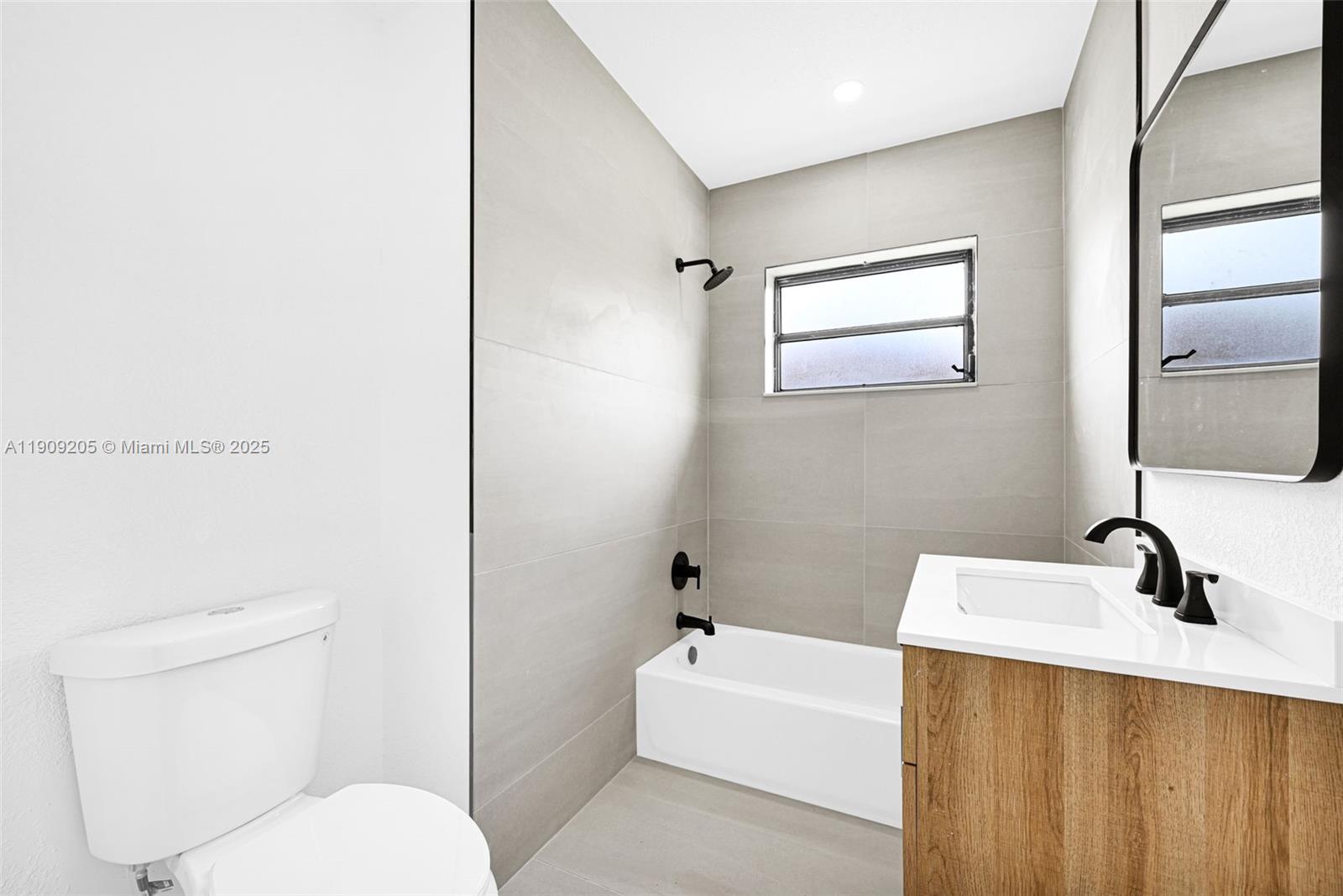 FLEETWOOD GARDENS SEC 1 - Residential