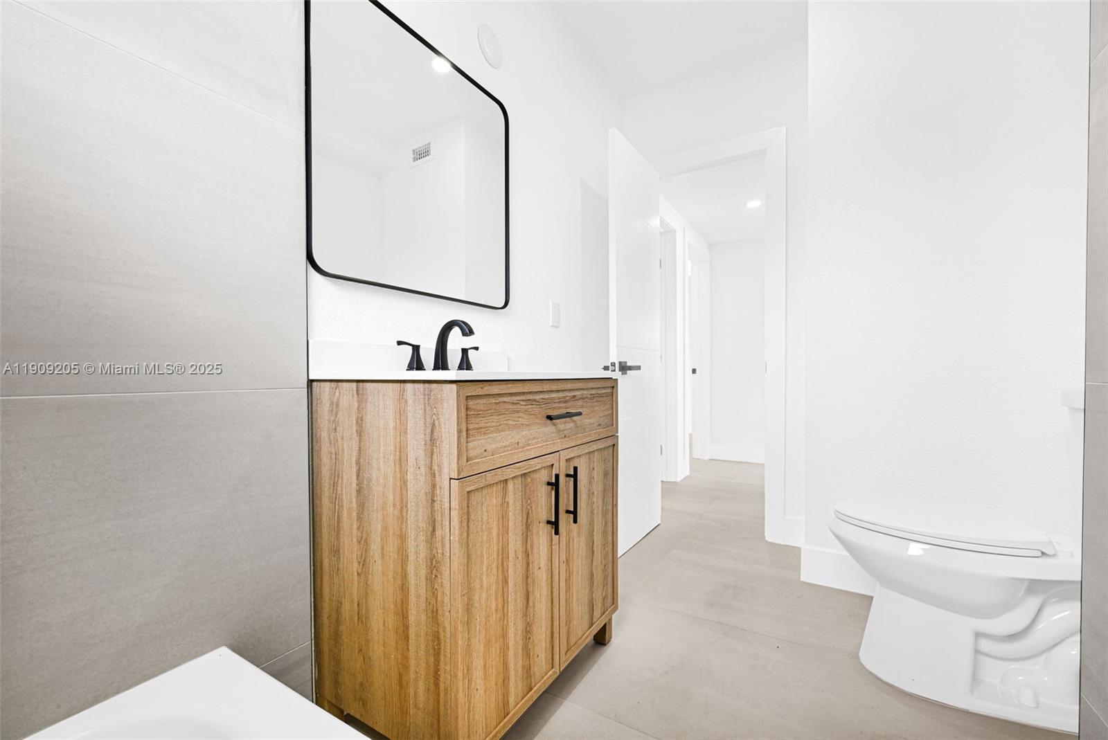 FLEETWOOD GARDENS SEC 1 - Residential