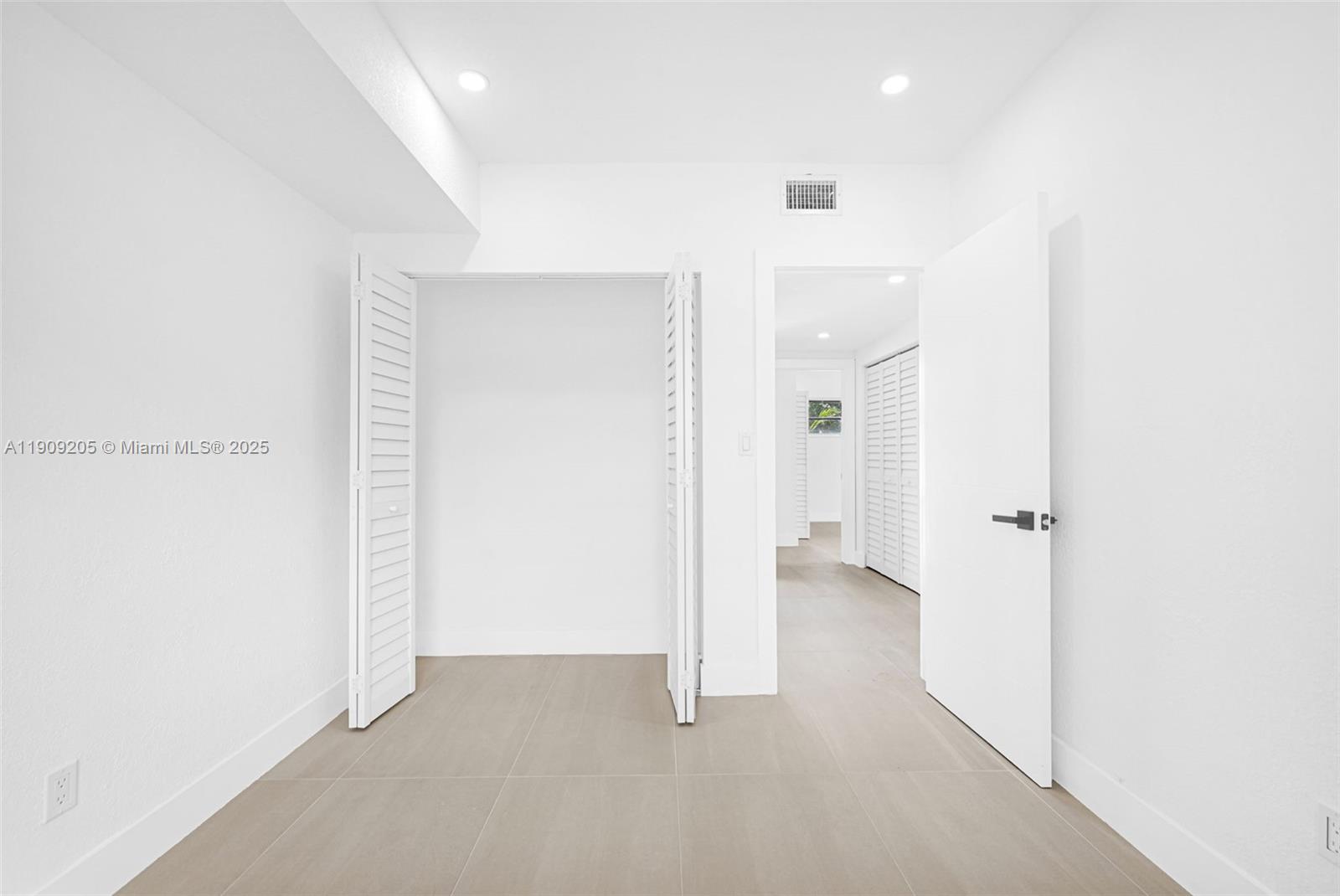 FLEETWOOD GARDENS SEC 1 - Residential