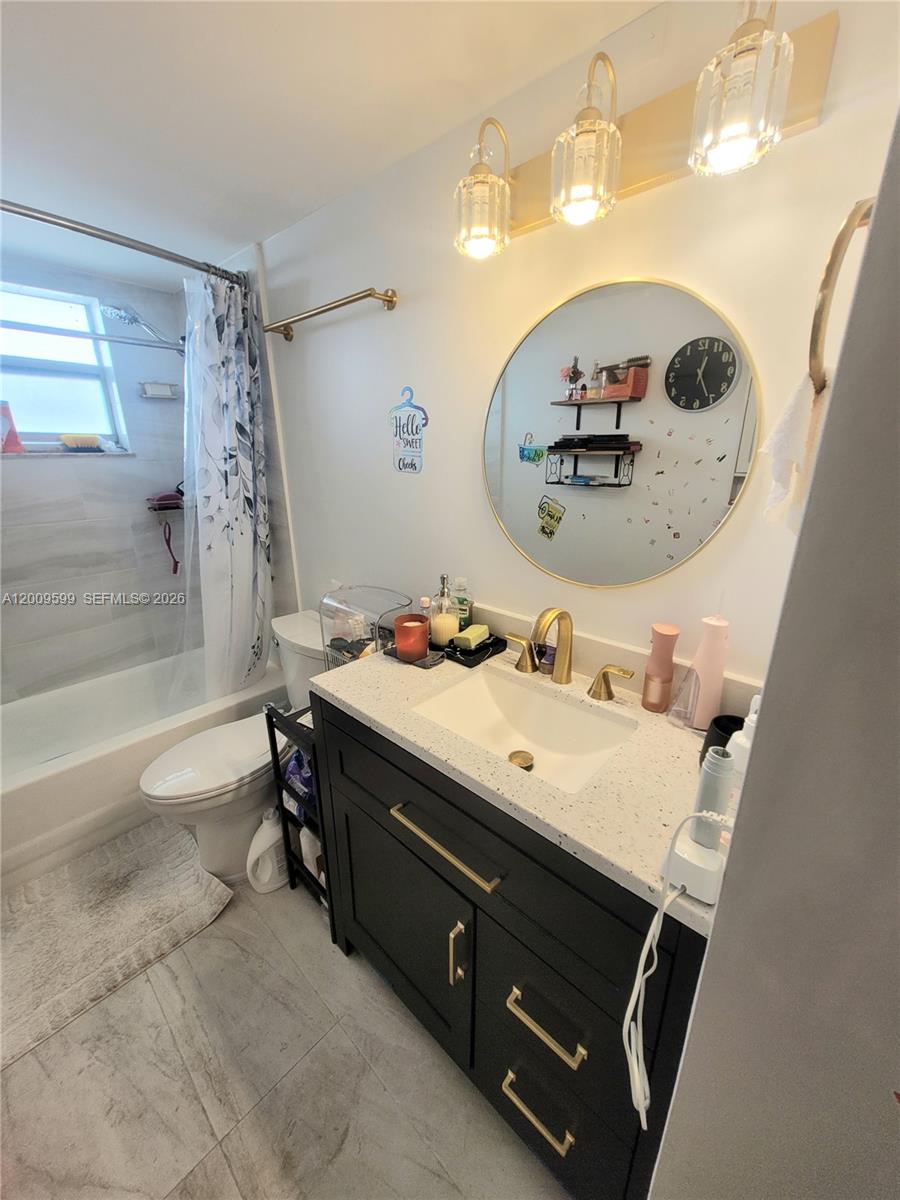 JADE WINDS GROUP - - Residential