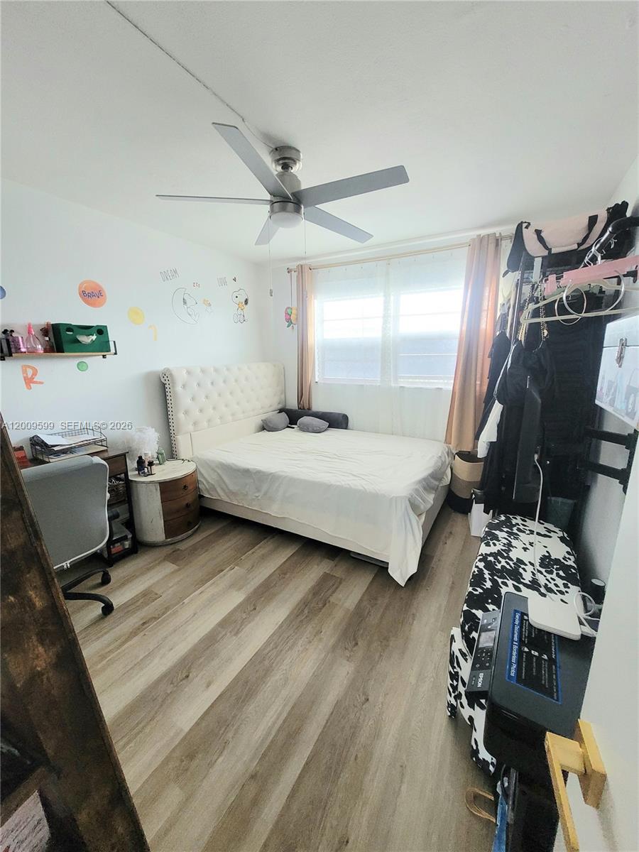 JADE WINDS GROUP - - Residential