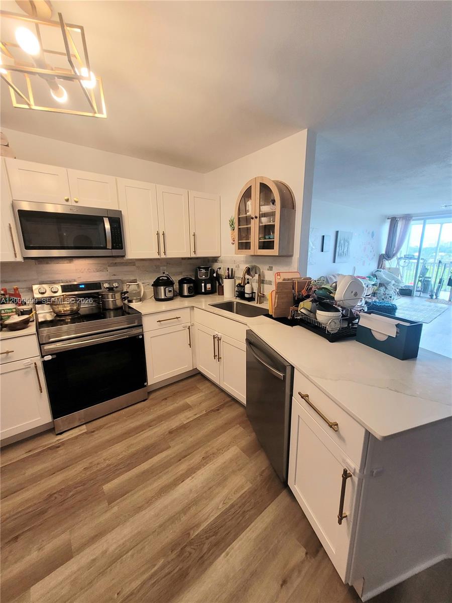 JADE WINDS GROUP - - Residential