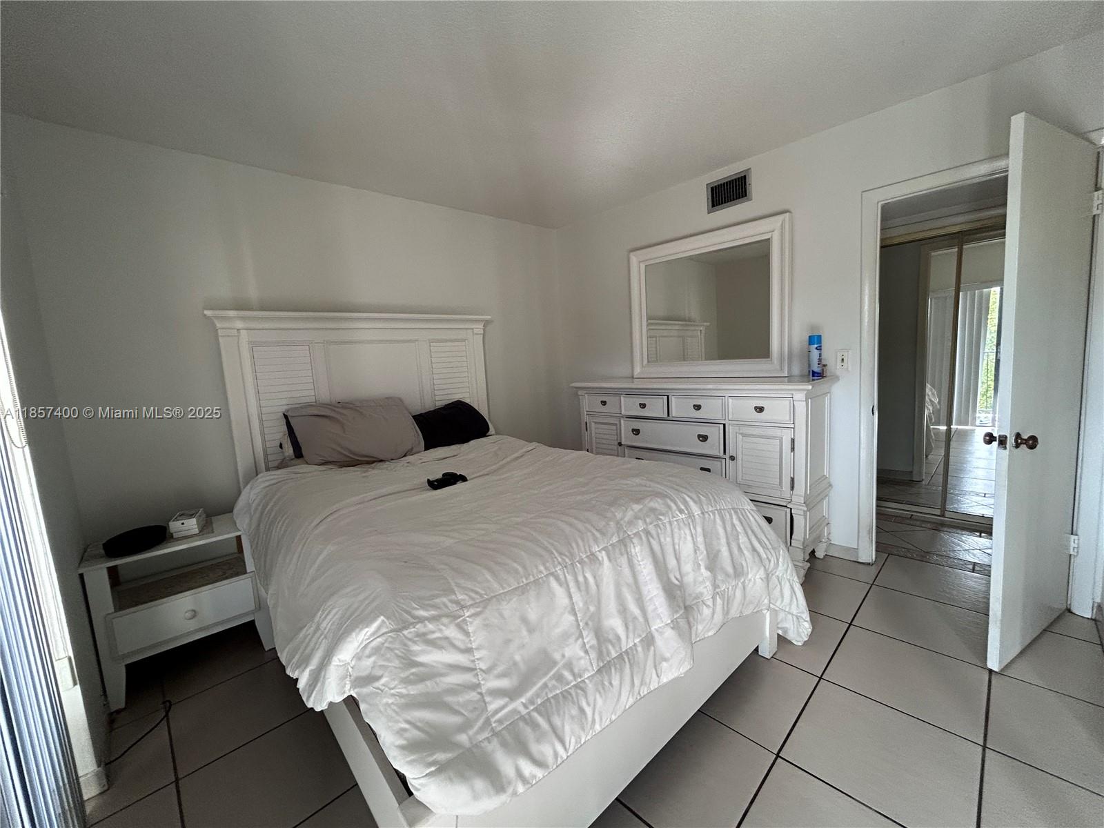 RACQUET CLUB OF KENDALE L - Residential