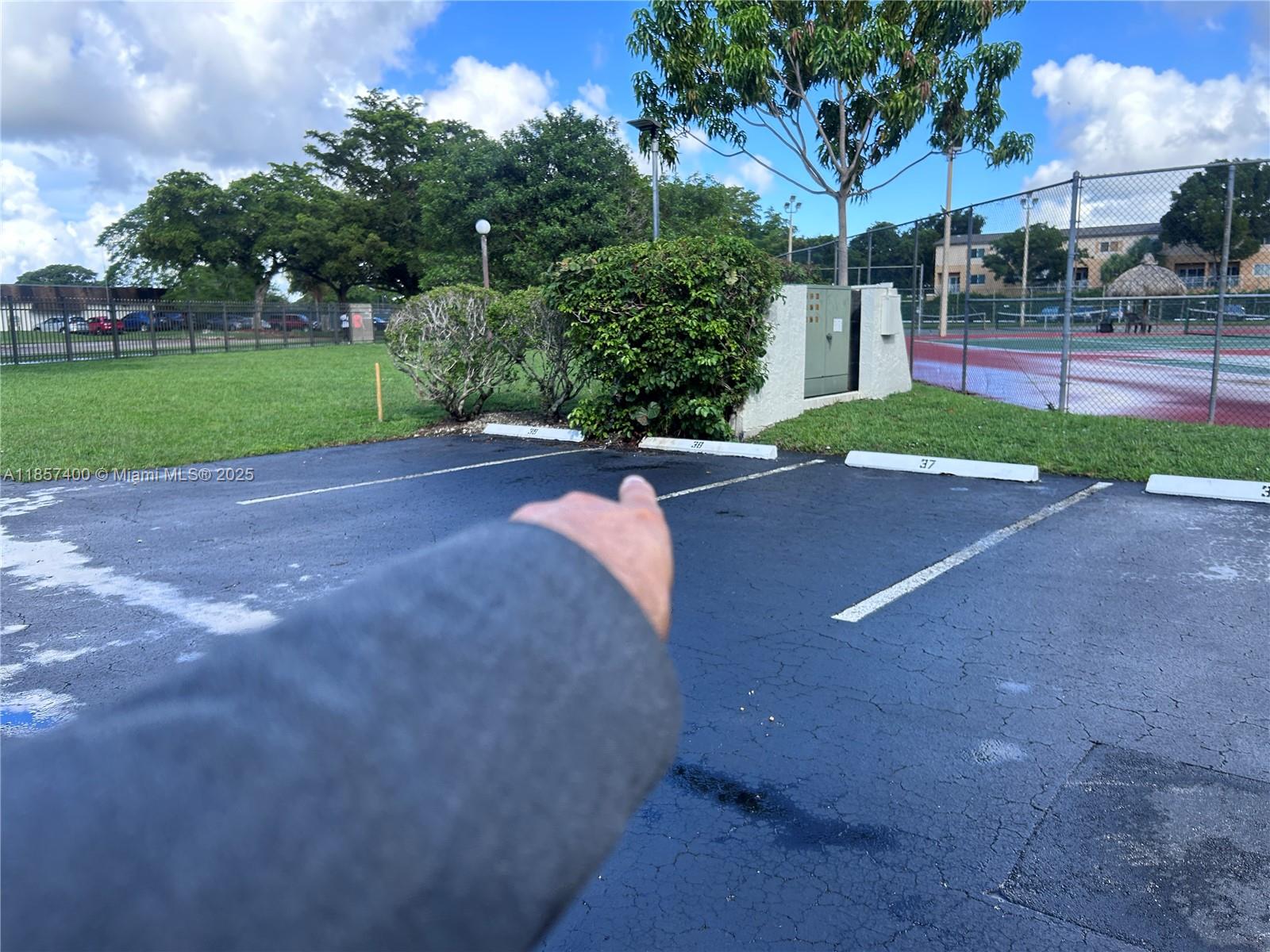 RACQUET CLUB OF KENDALE L - Residential