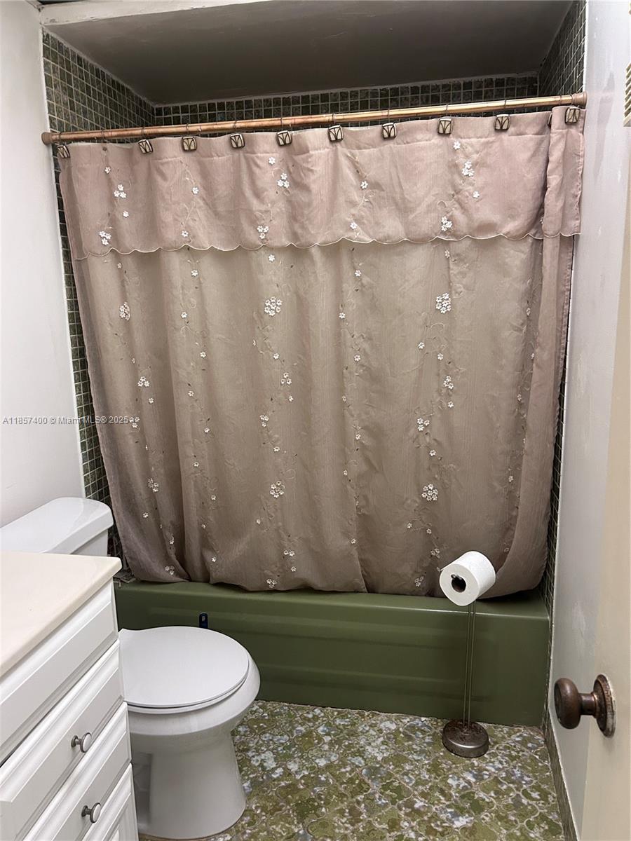 RACQUET CLUB OF KENDALE L - Residential