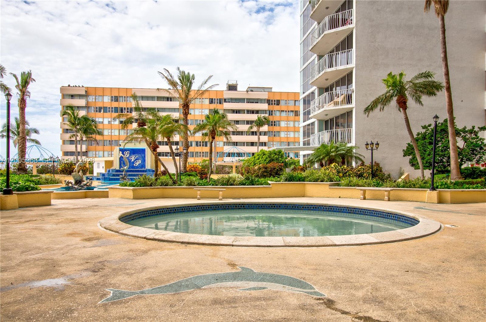 7601 E Treasure Dr 1621