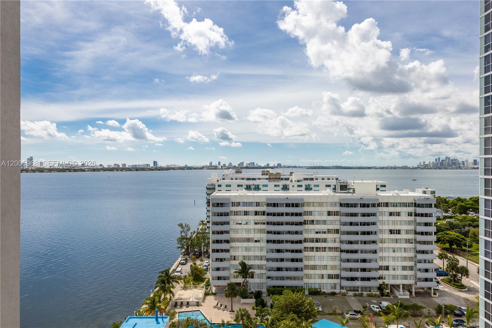 7601 E Treasure Dr 1621