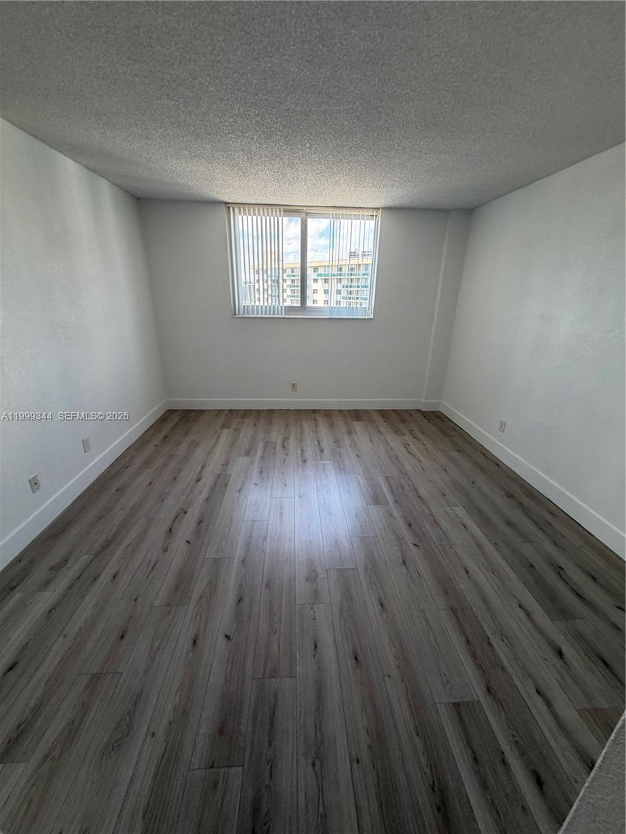 OCEANVIEW BUILDING B COND - Residential Lease