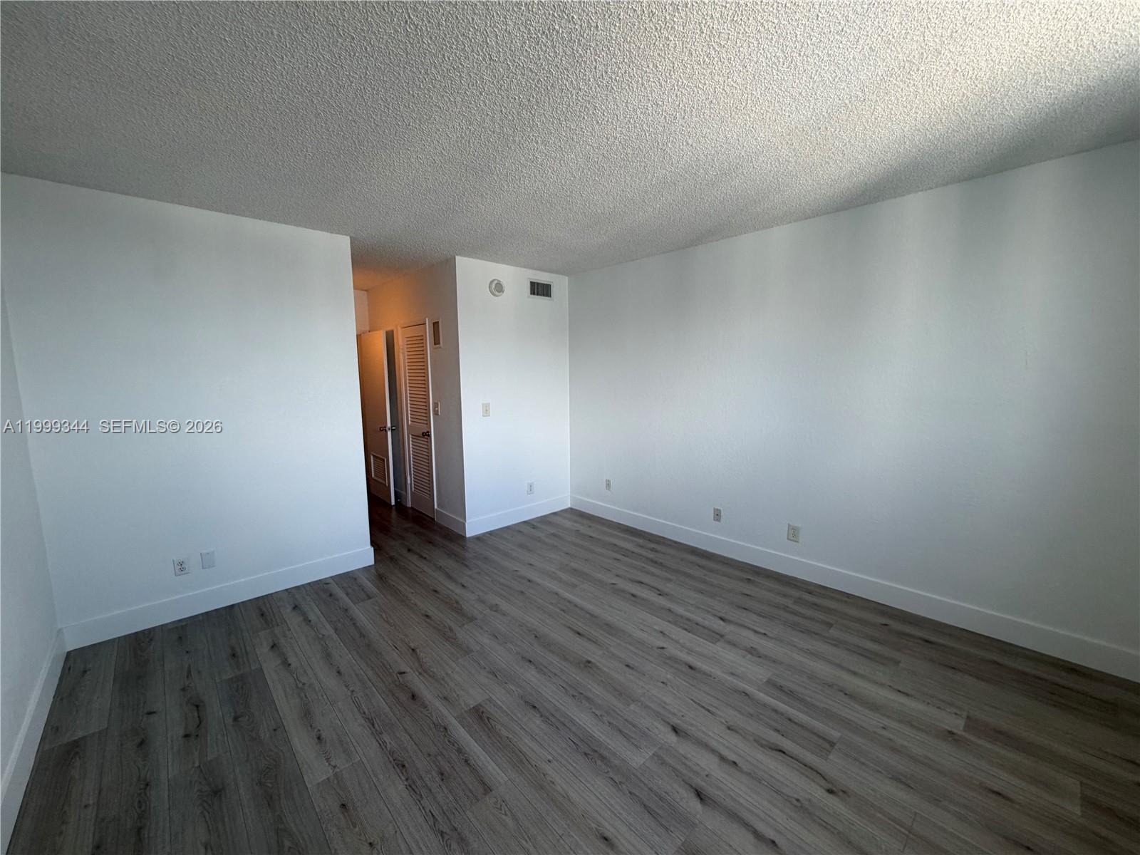 OCEANVIEW BUILDING B COND - Residential Lease