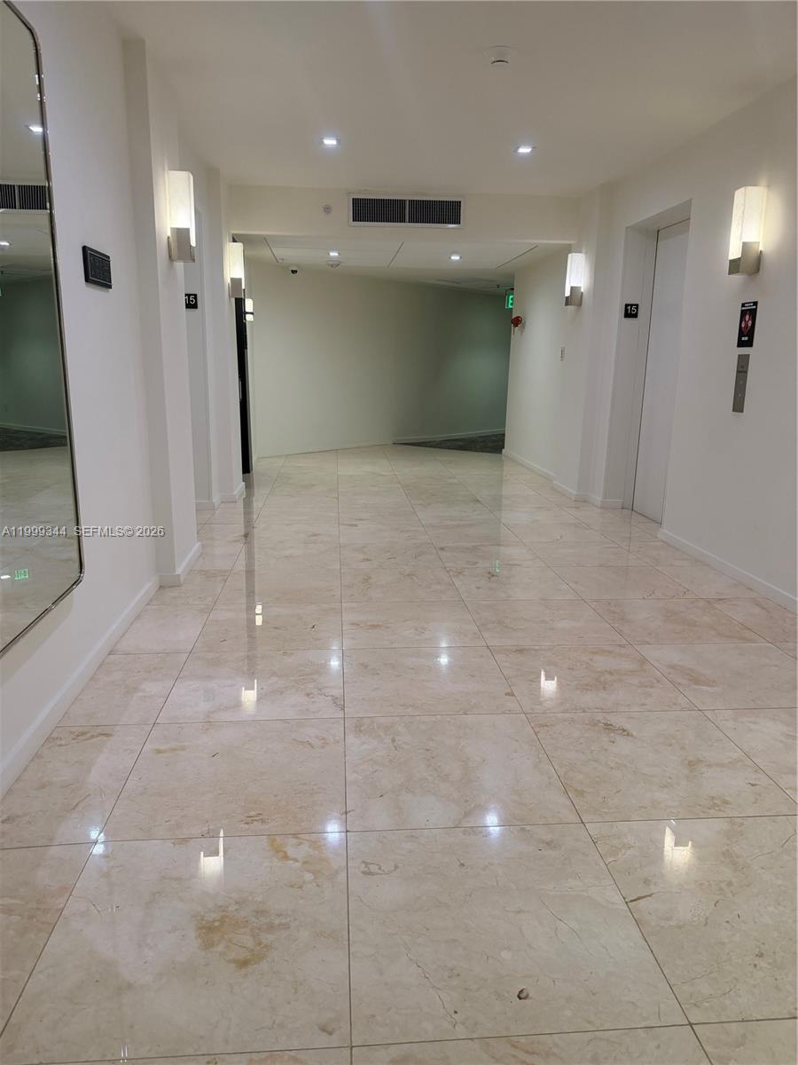 OCEANVIEW BUILDING B COND - Residential Lease
