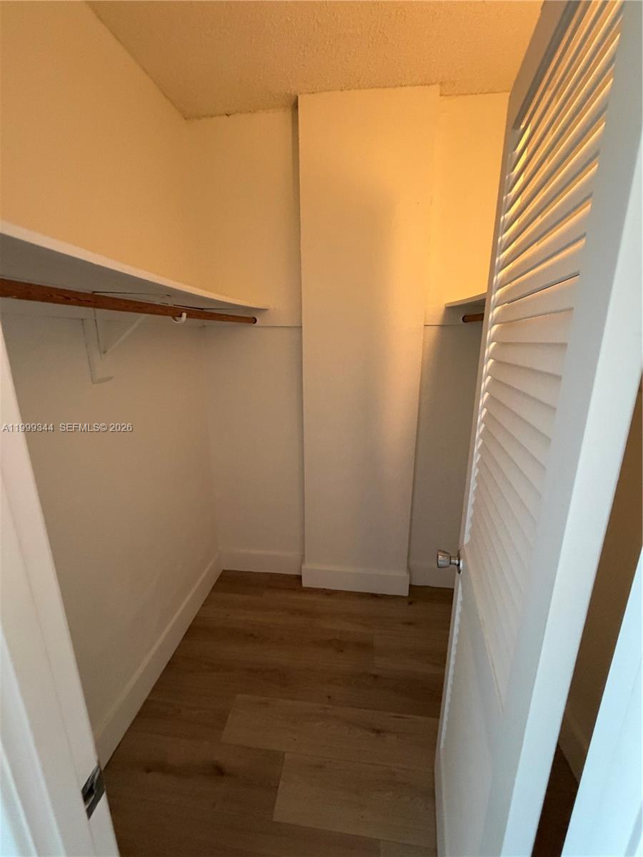 OCEANVIEW BUILDING B COND - Residential Lease