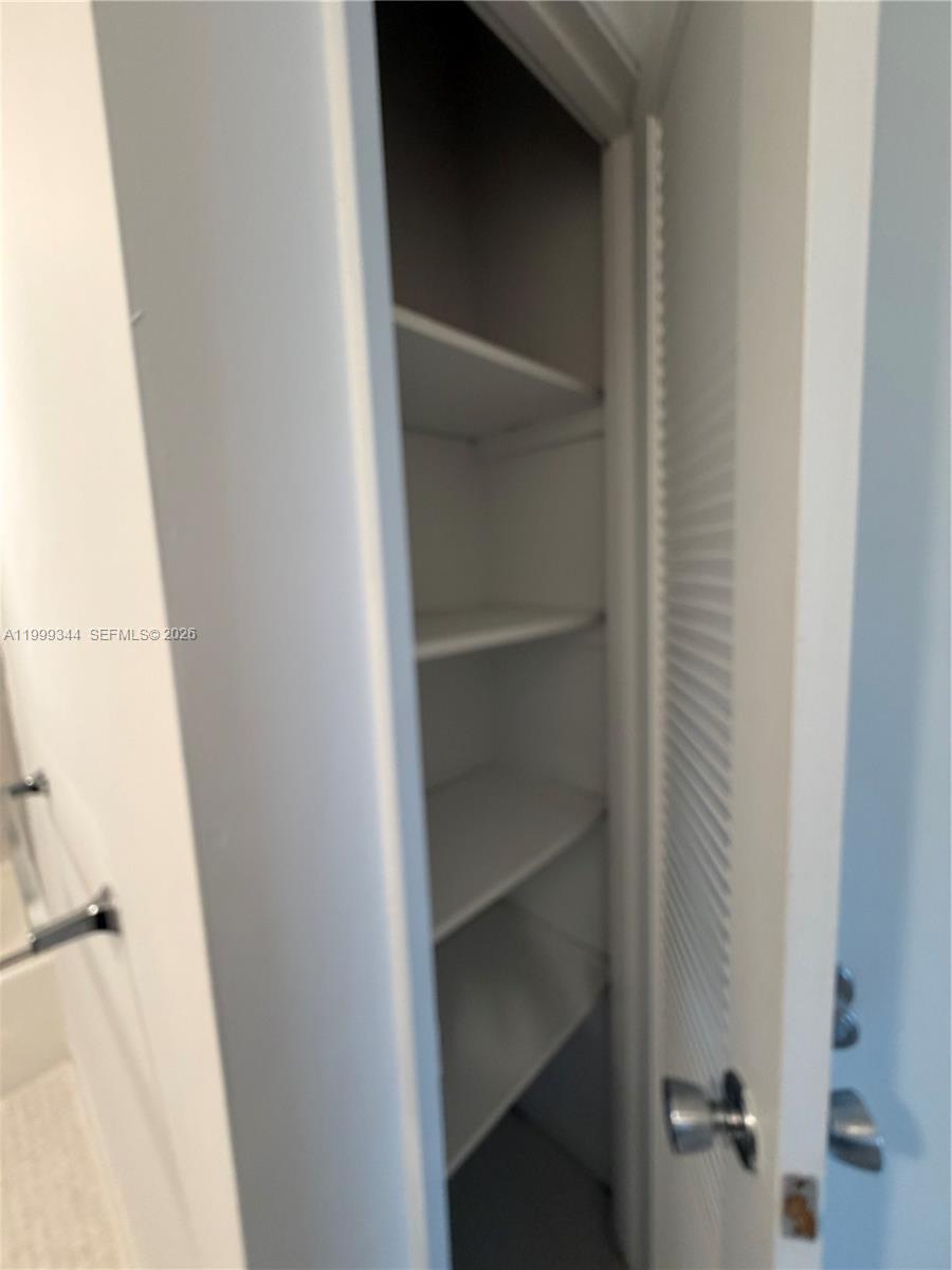 OCEANVIEW BUILDING B COND - Residential Lease