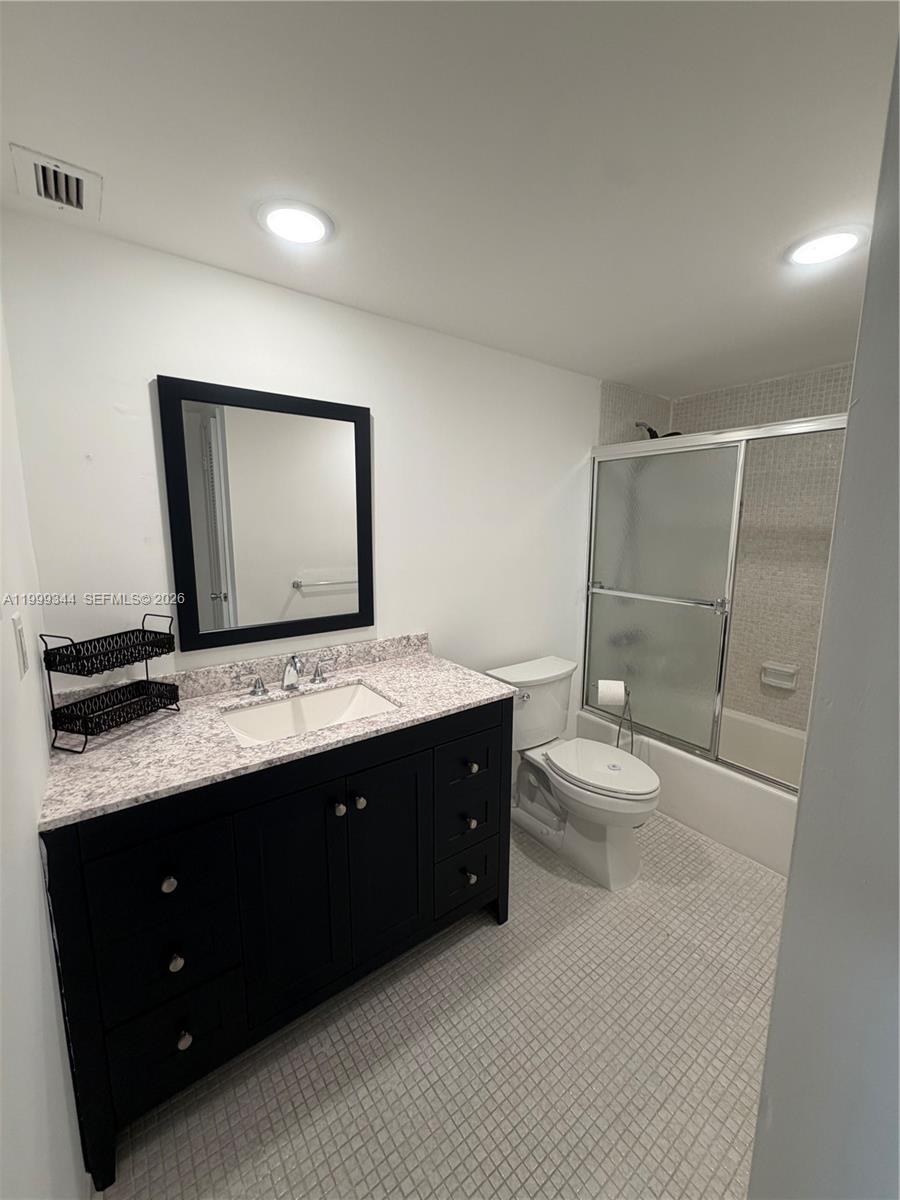 OCEANVIEW BUILDING B COND - Residential Lease