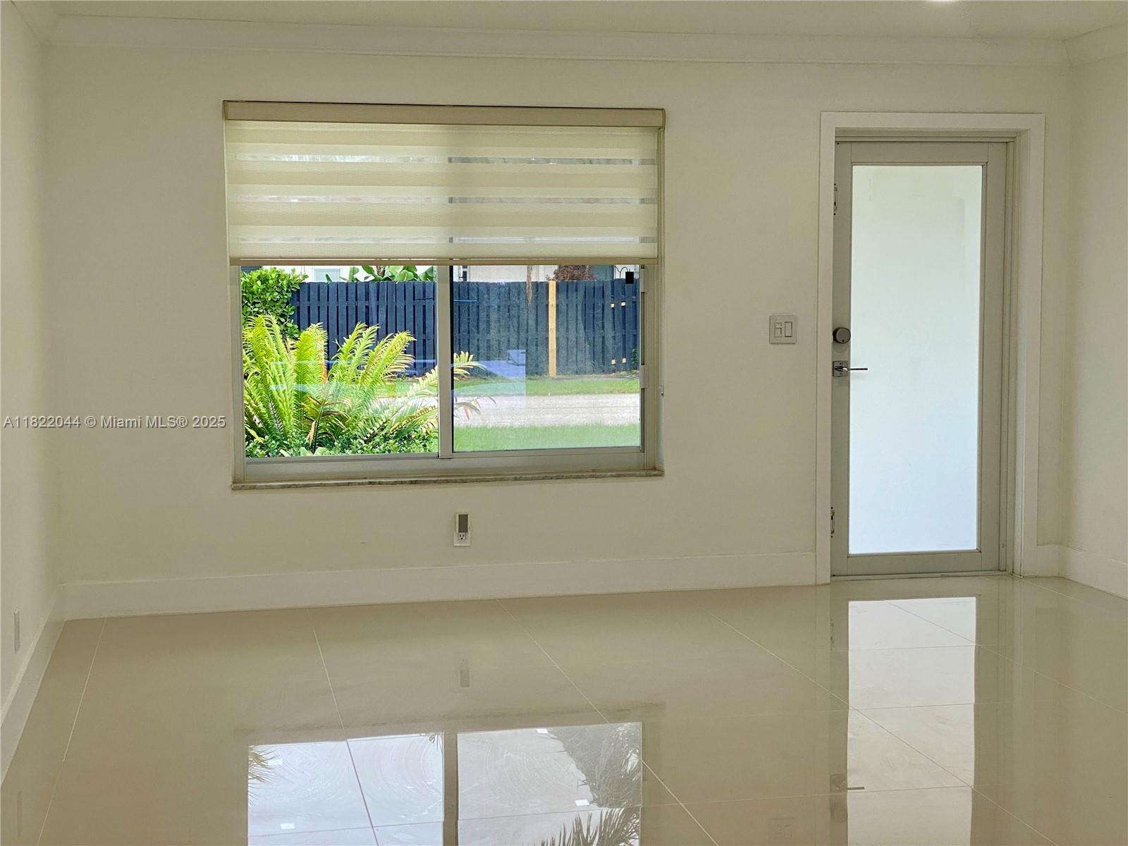 COUNTRY CLUB HOMES - Residential