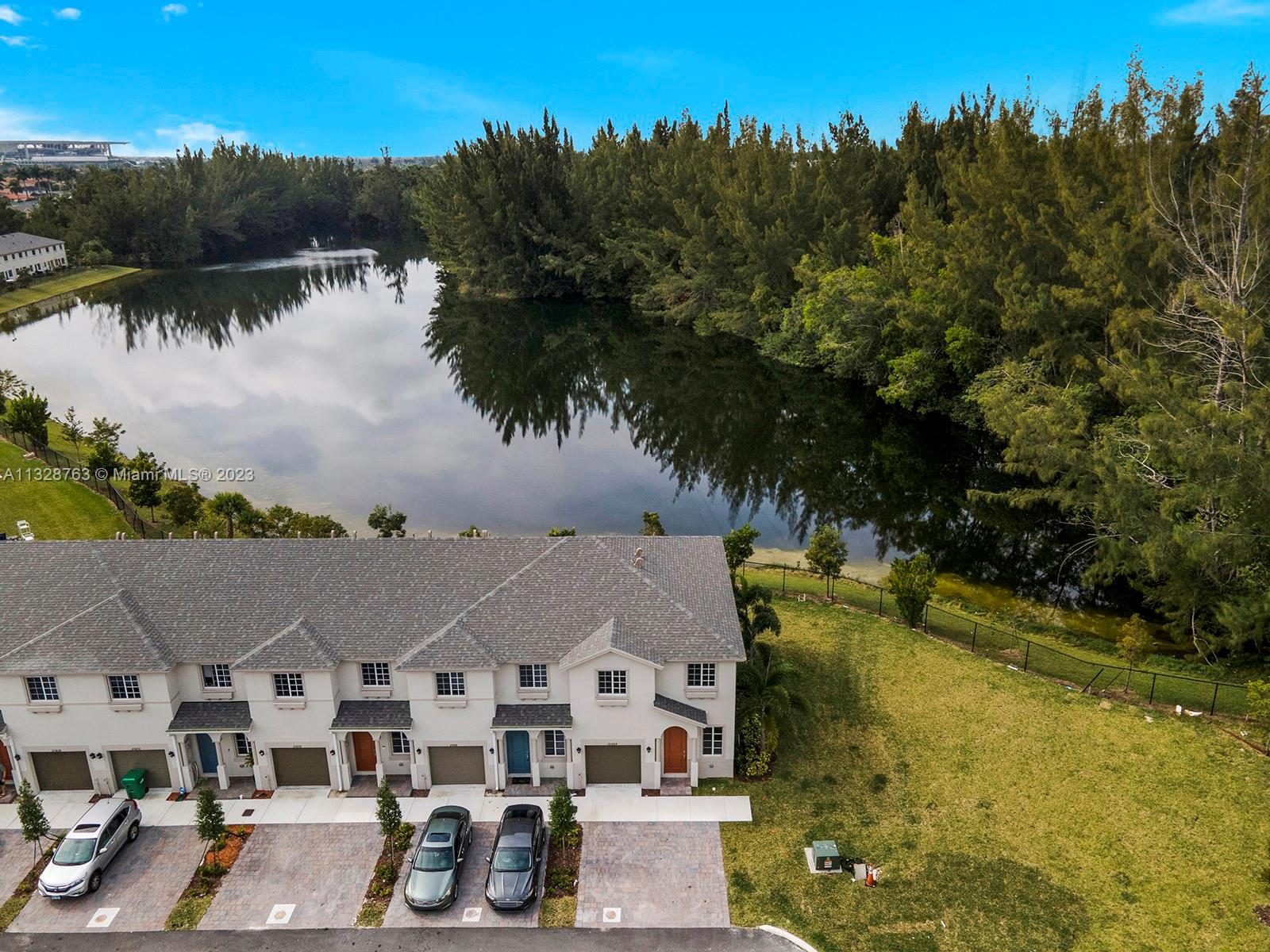 WALDEN PLACE II - Residential Lease
