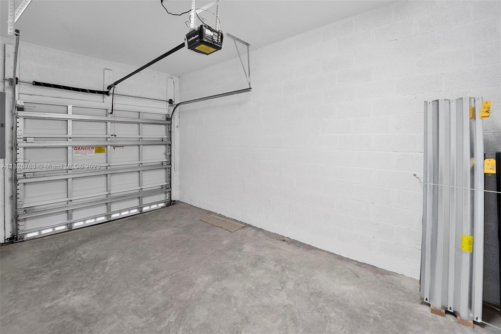 WALDEN PLACE II - Residential Lease