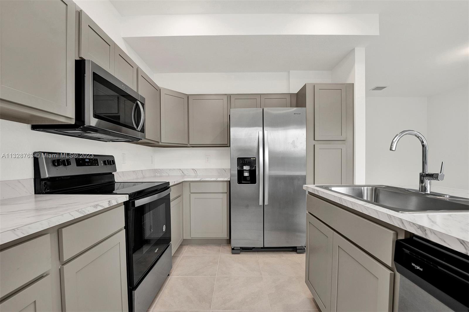 WALDEN PLACE II - Residential Lease
