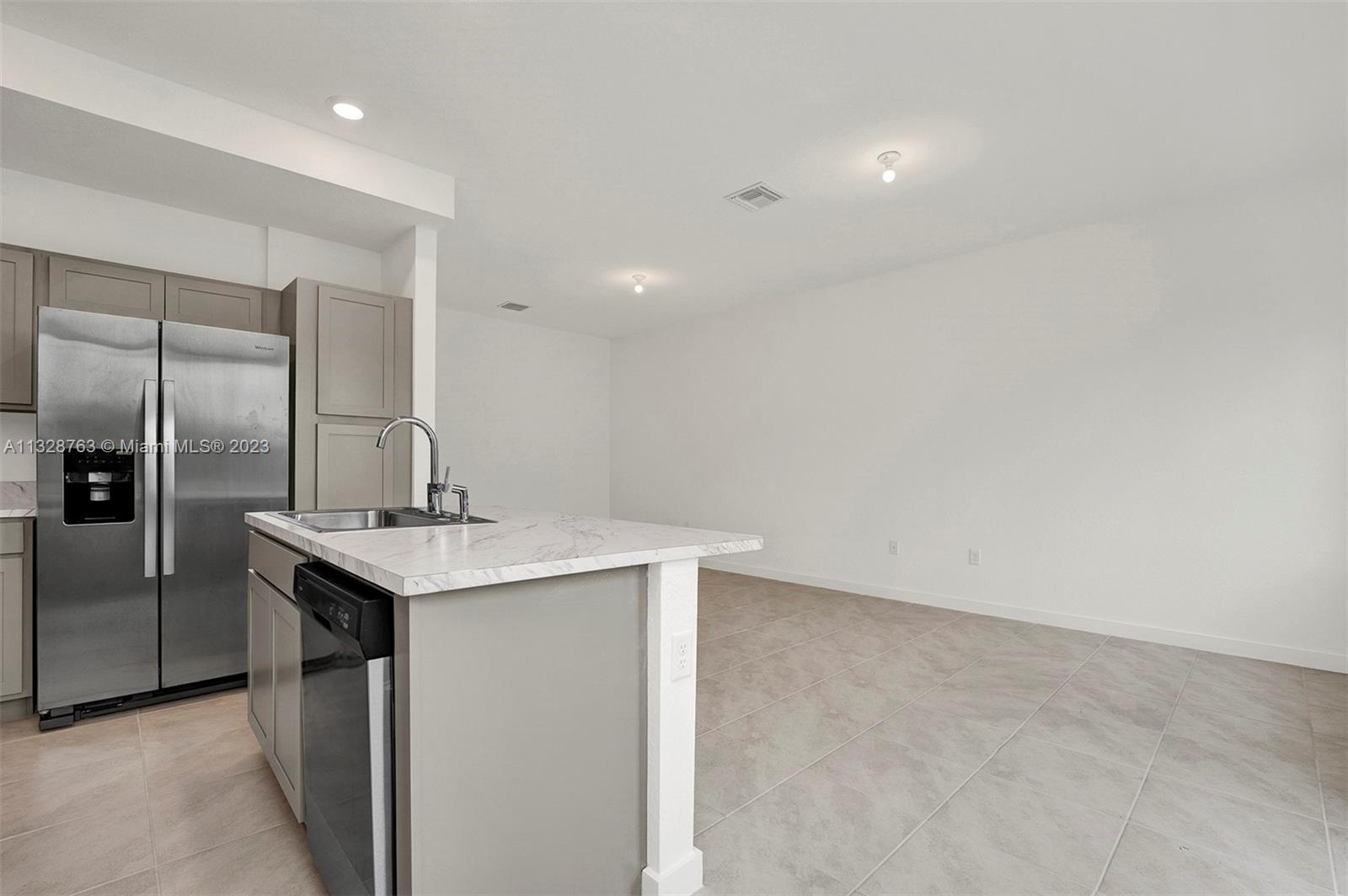 WALDEN PLACE II - Residential Lease