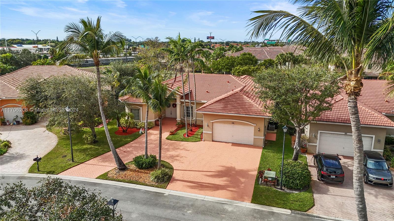 LAGO PLANTATION - Residential