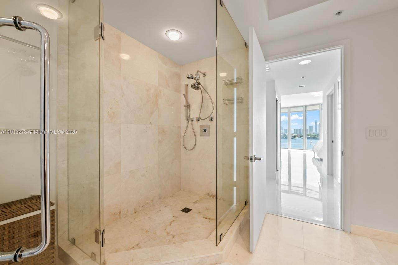 MARINA PALMS RESIDENCES N - Residential