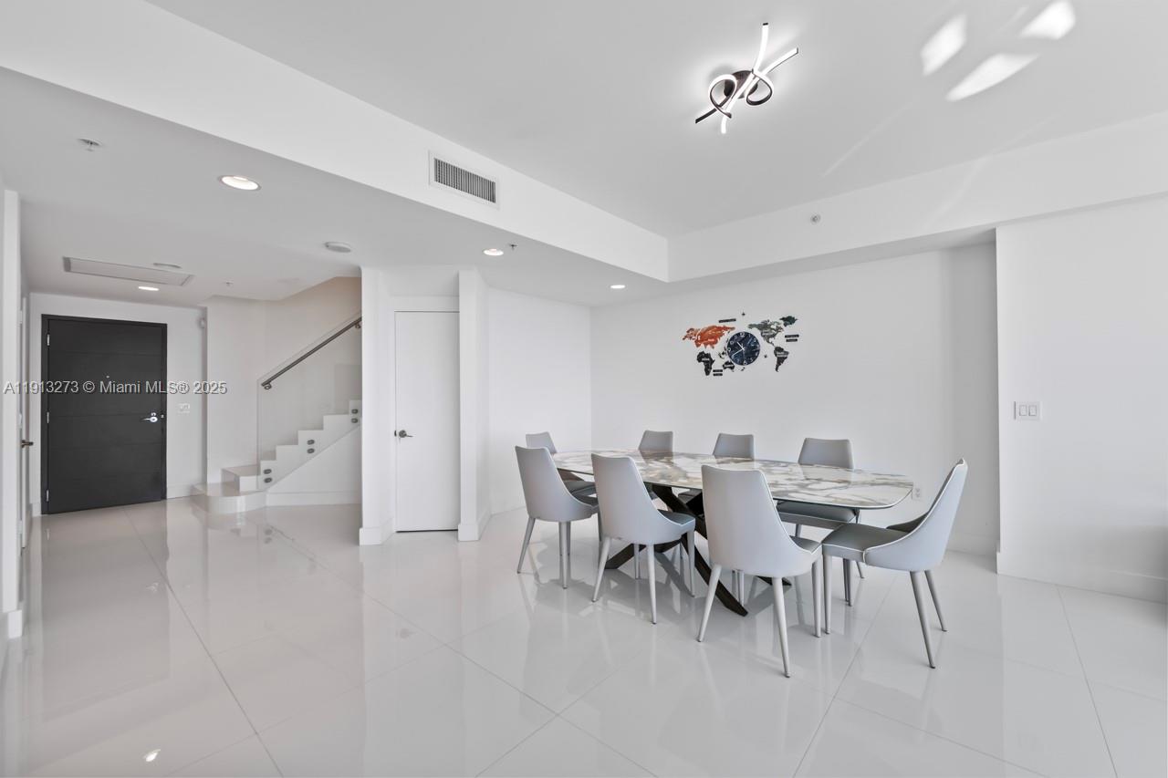 MARINA PALMS RESIDENCES N - Residential