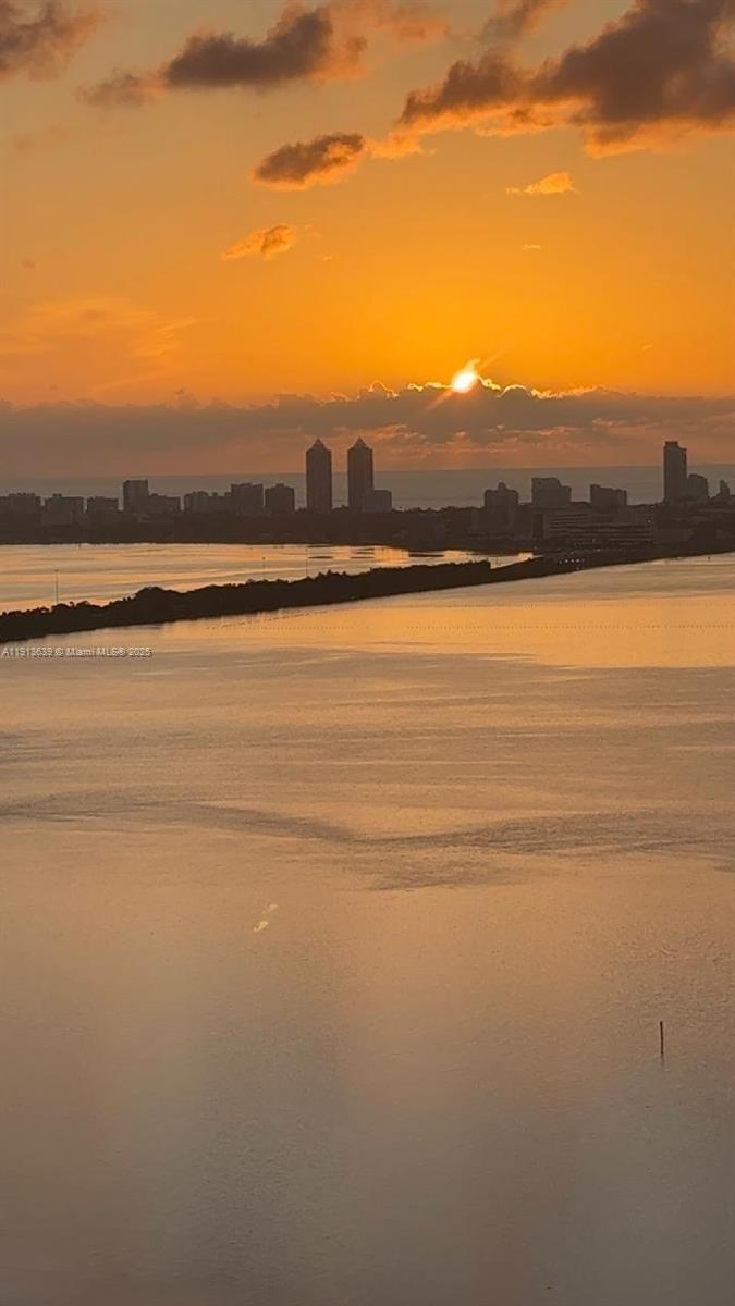 Edgewater - Residential Lease