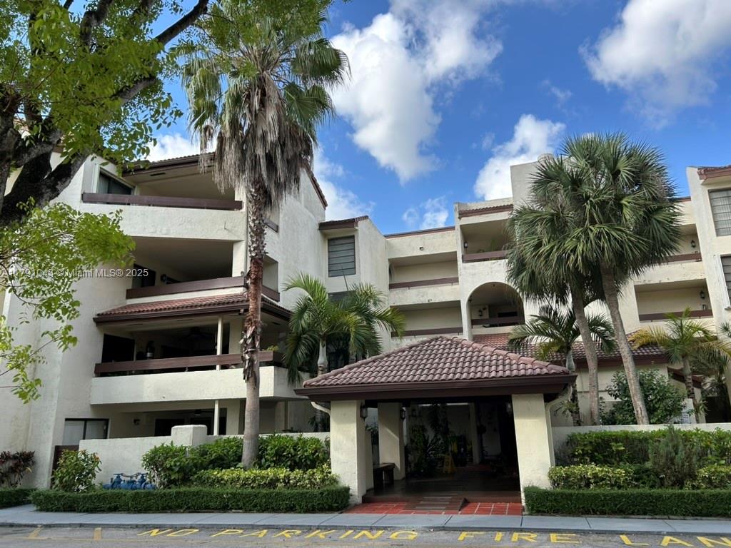 9040 Sw 125th Ave D105, Miami, Broward County, Florida - 2 Bedrooms  
2 Bathrooms - 