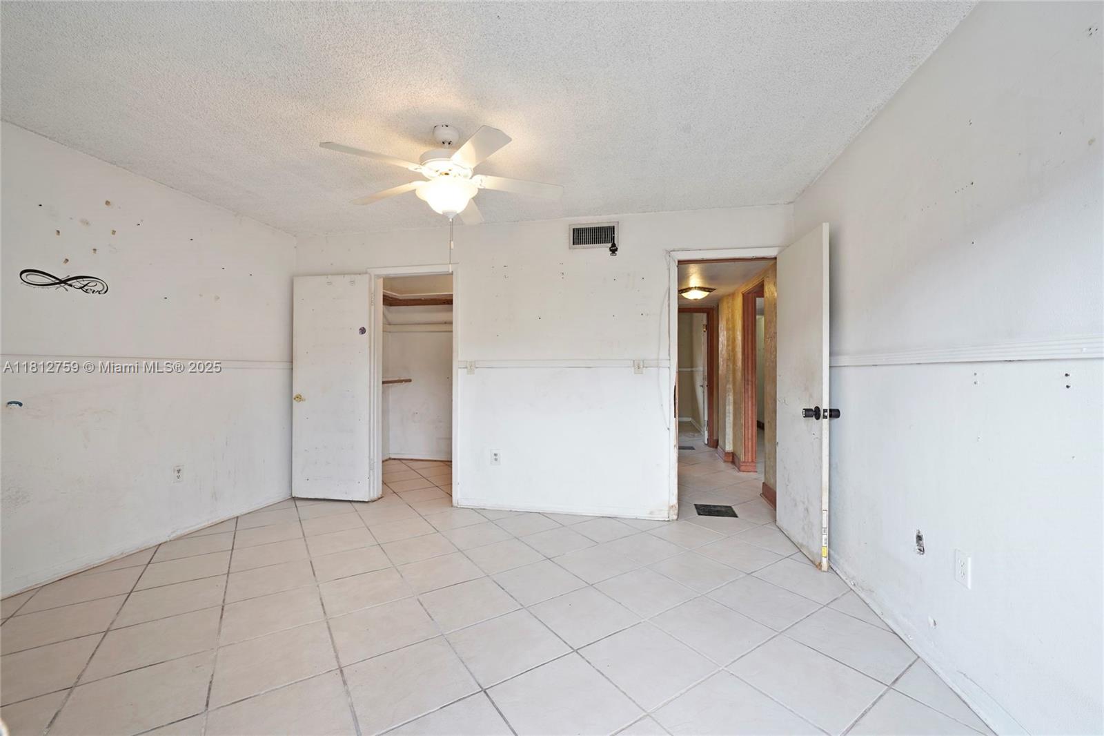 PALM-WEST GARDENS CONDO - Residential
