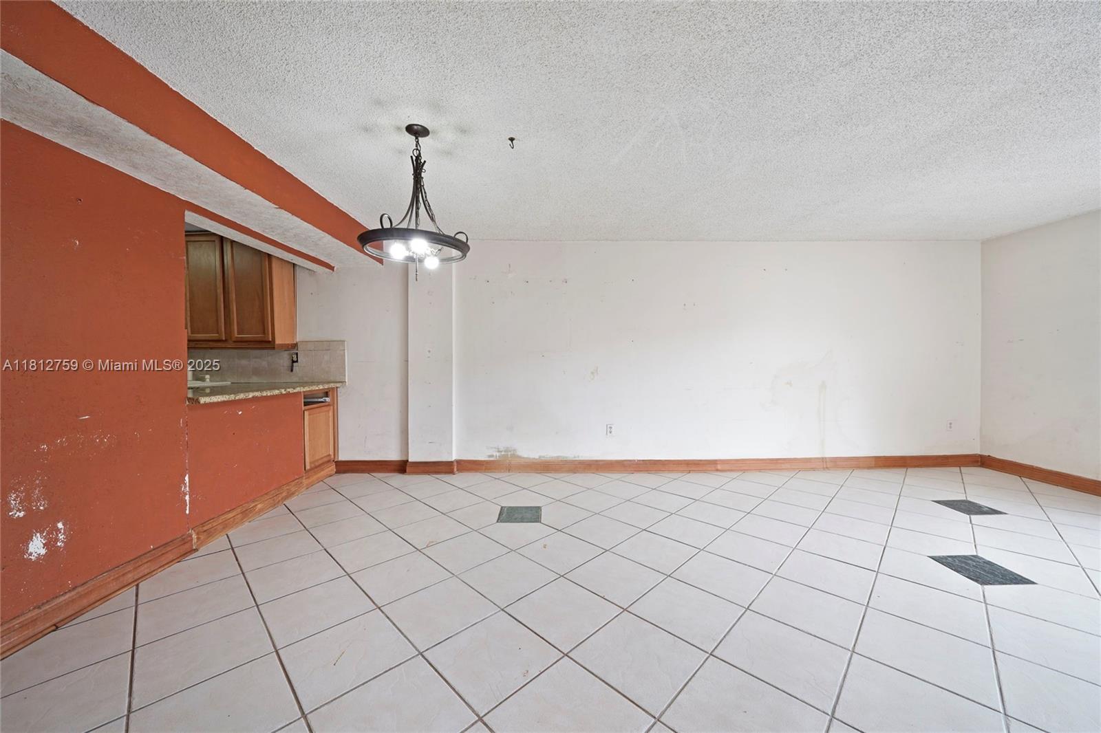 PALM-WEST GARDENS CONDO - Residential