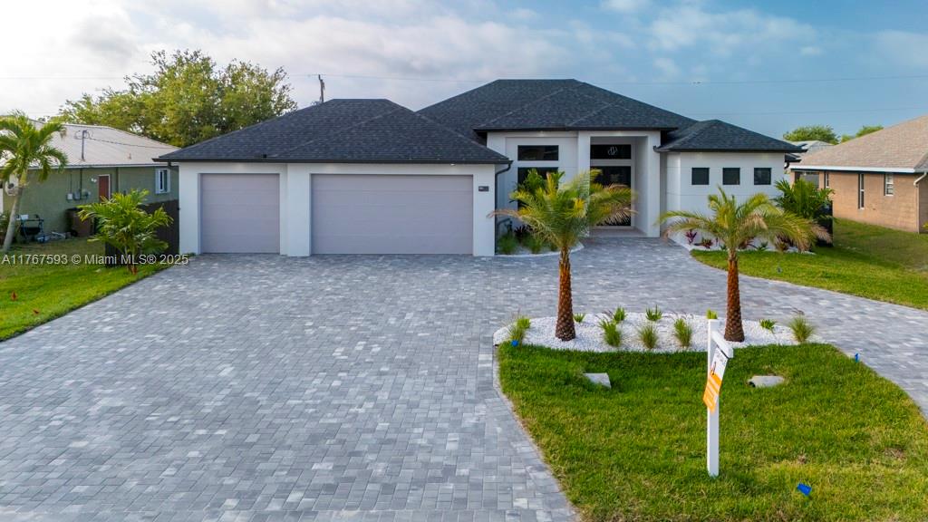 1140 Sw 40th Ter, Cape Coral, Lee County, Florida - 4 Bedrooms  
3 Bathrooms - 