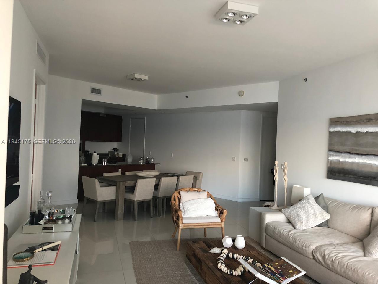 TDR TOWER III CONDO - Residential