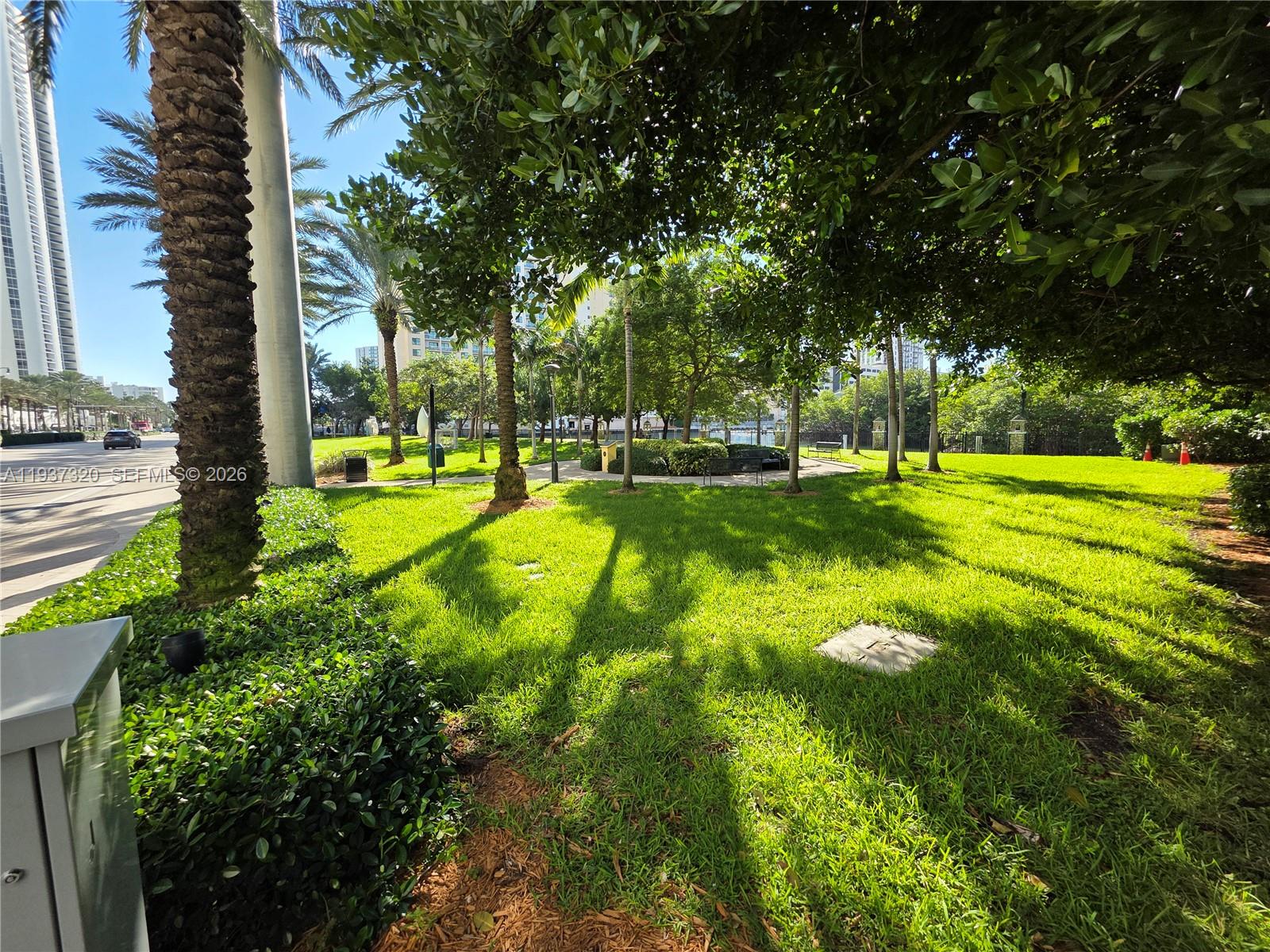 310 Poinciana Dr 802