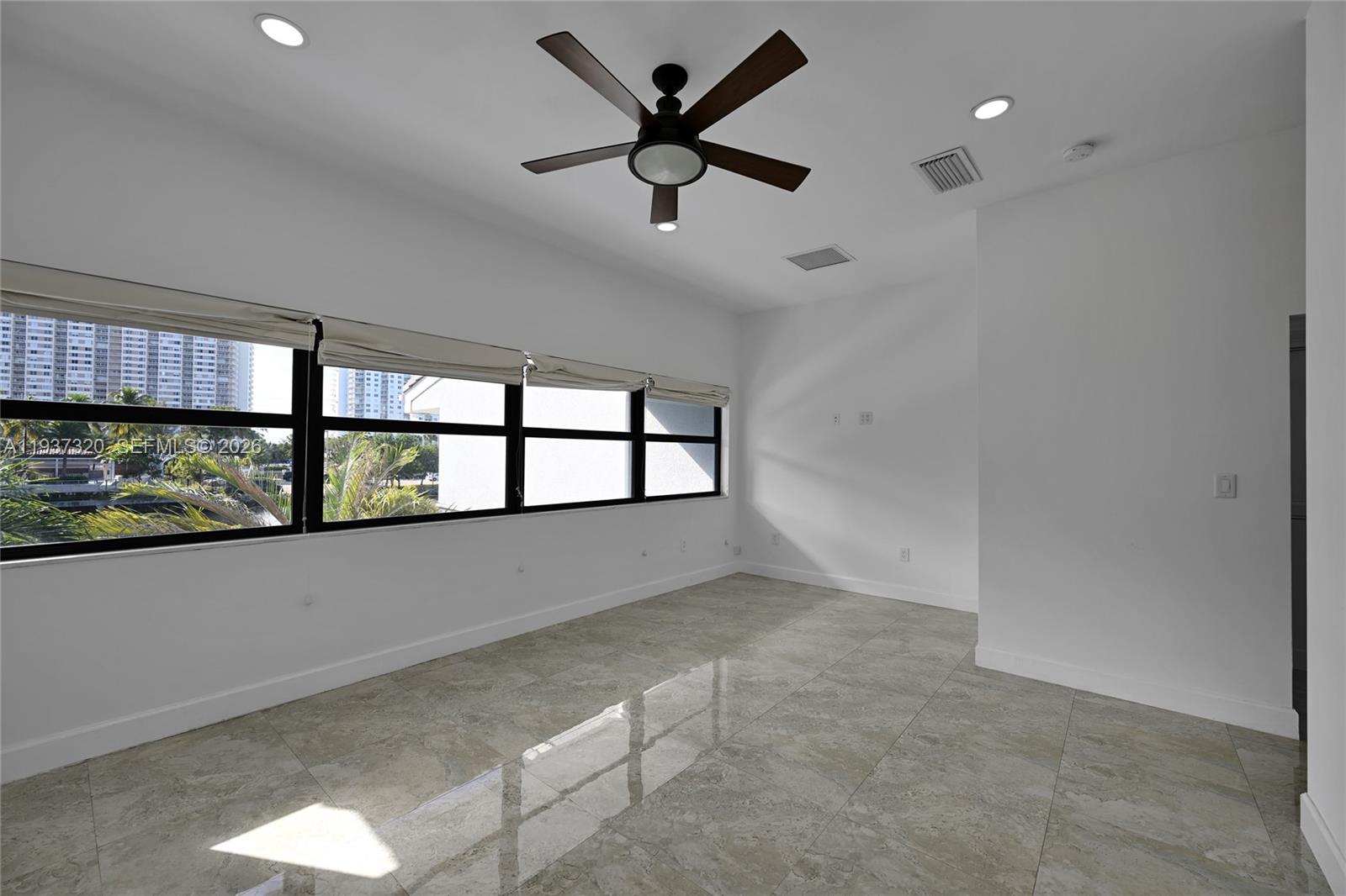 POINCIANA IS YT & RCQ CLU - Residential