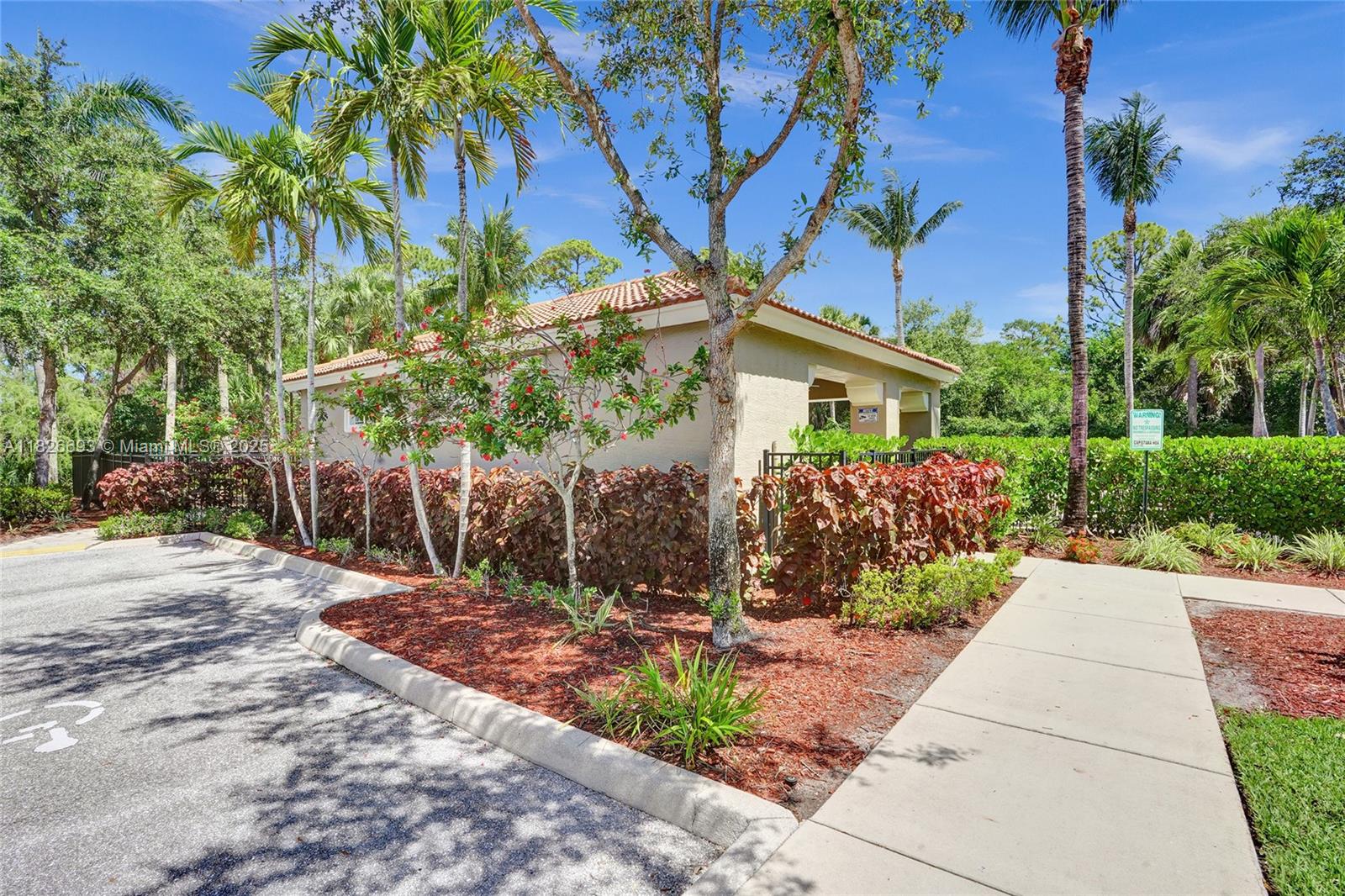 CAPISTARA - Residential