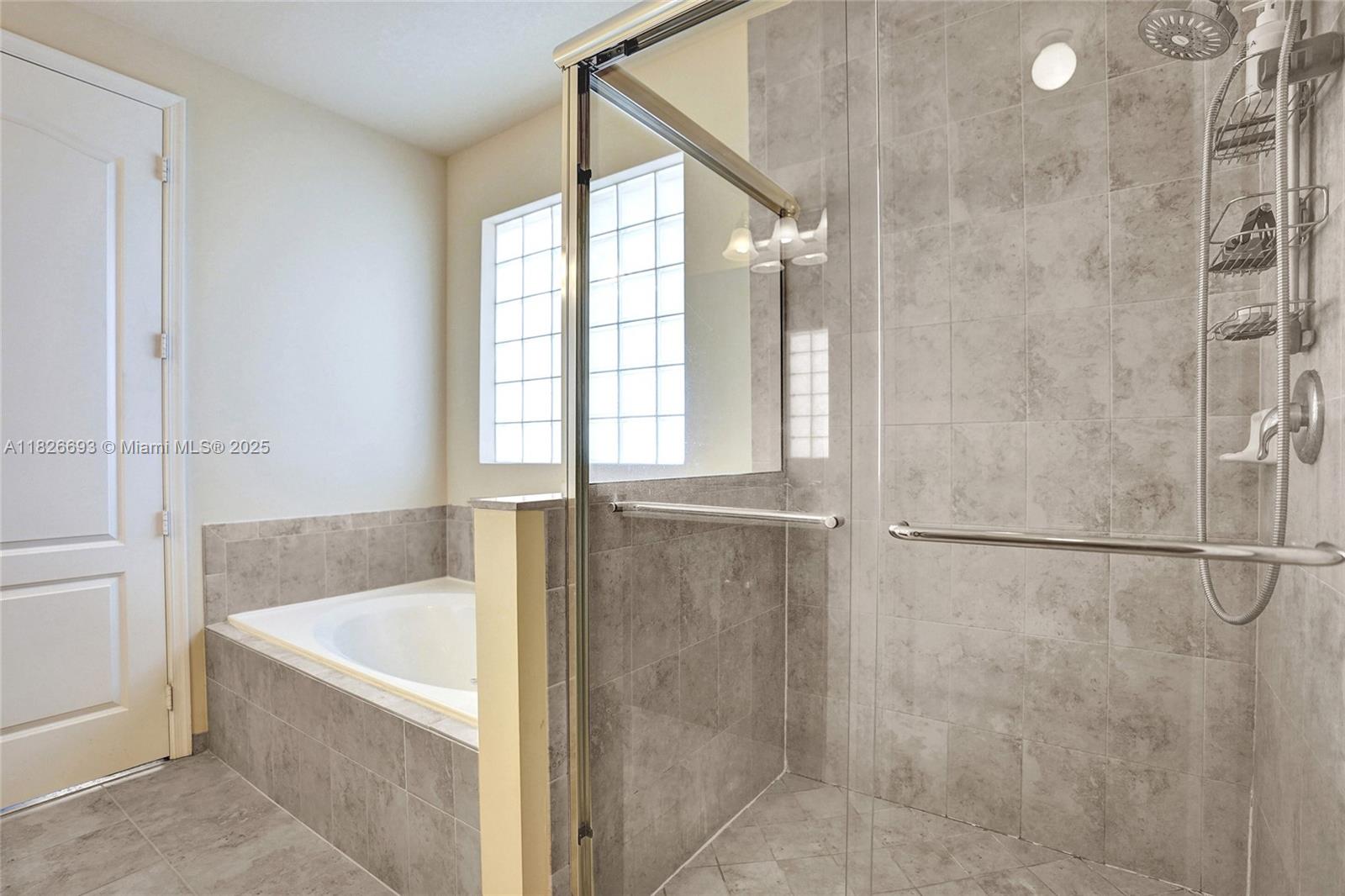 CAPISTARA - Residential