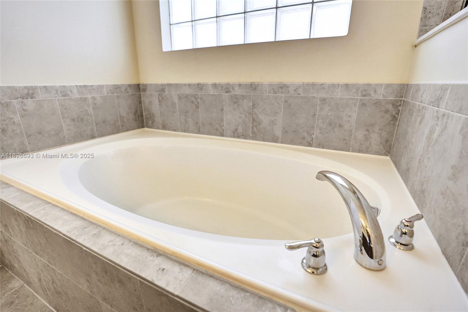 CAPISTARA - Residential