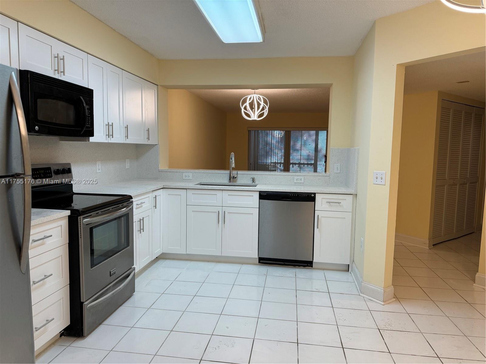 TRENT CONDOMINIUM - Residential