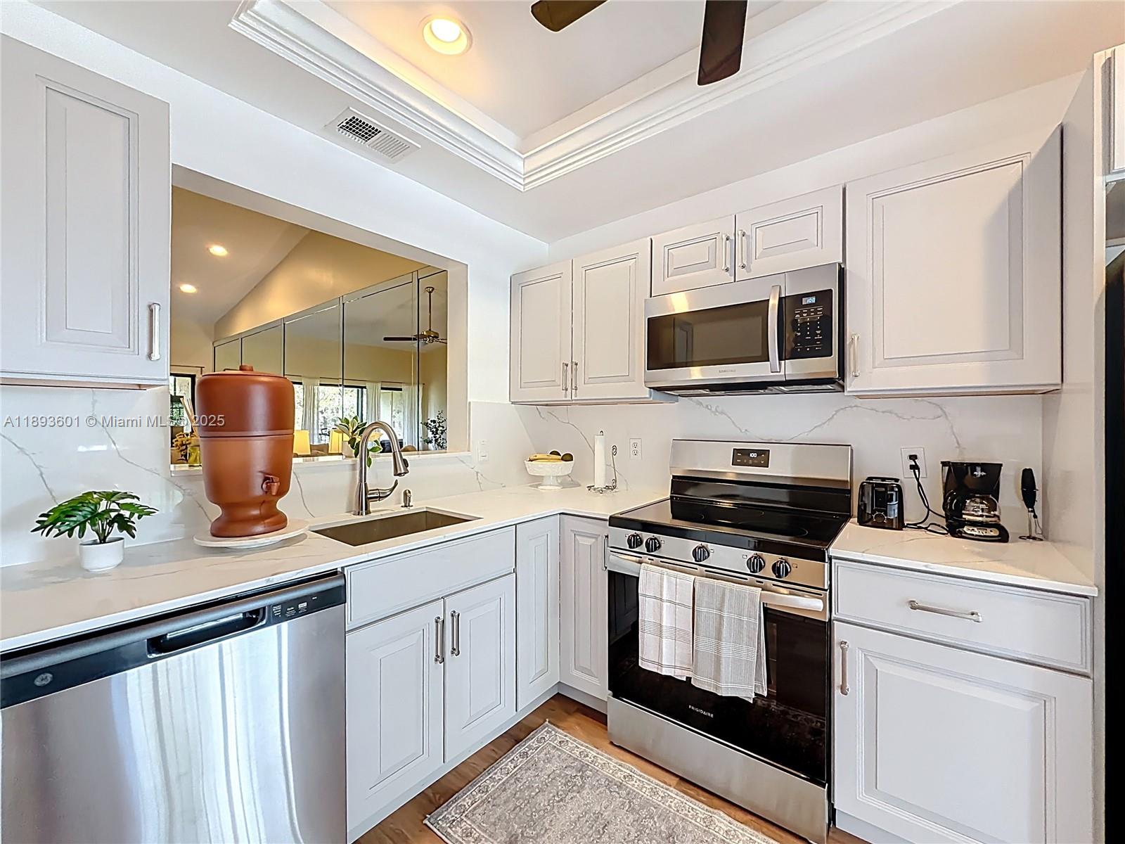 MEADOWRIDGE CONDO - Residential