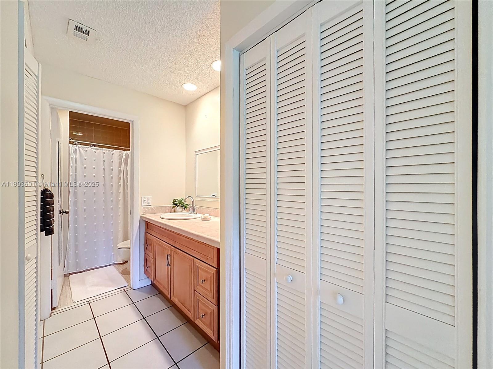 MEADOWRIDGE CONDO - Residential