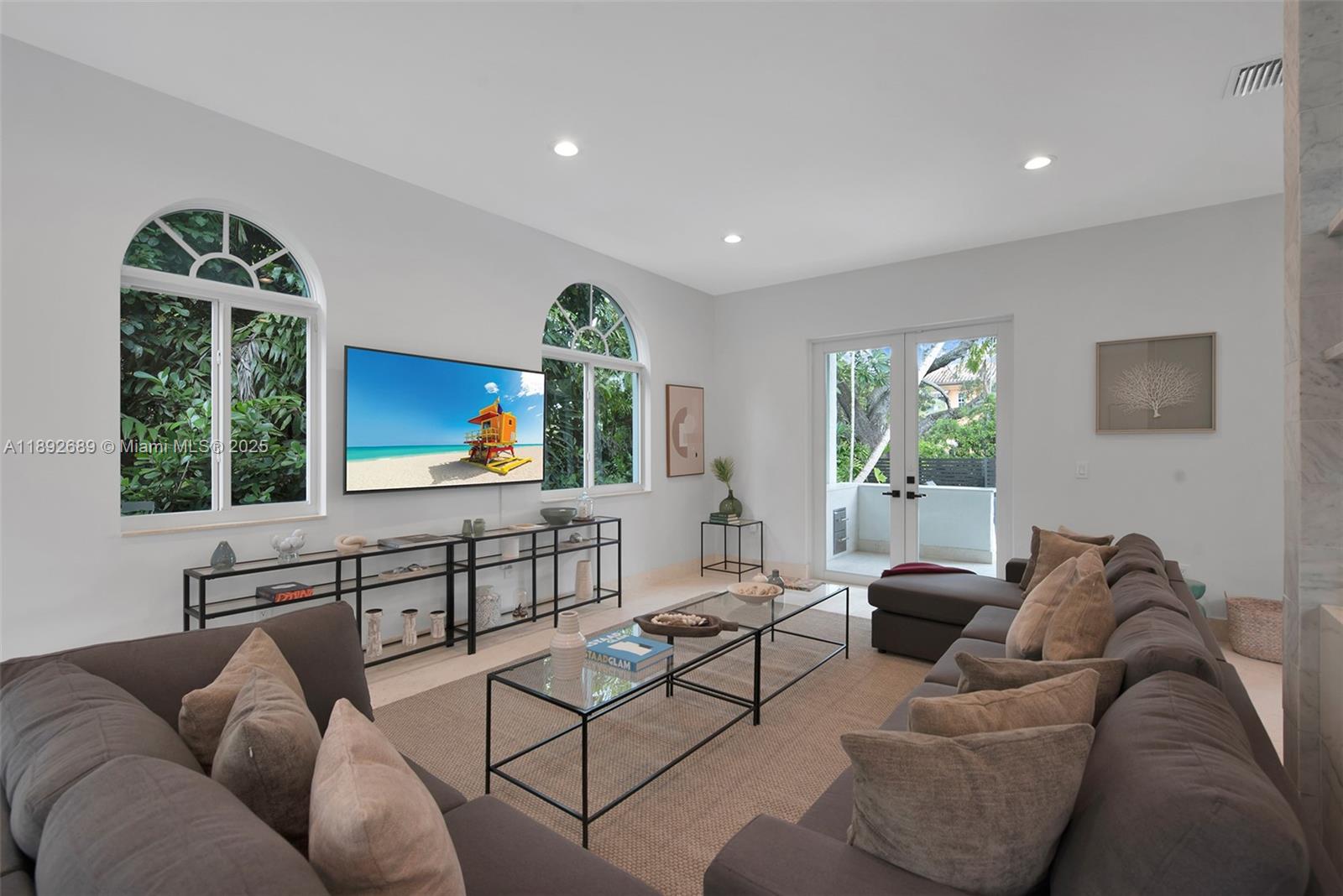 CENTRAL MIAMI PART 1 - Residential Lease