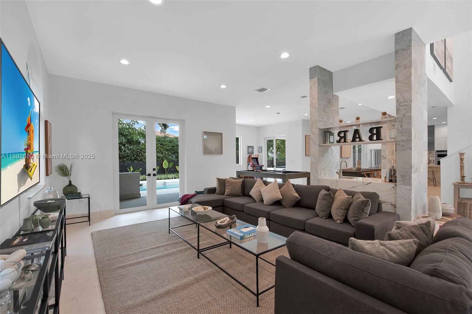 CENTRAL MIAMI PART 1 - Residential Lease