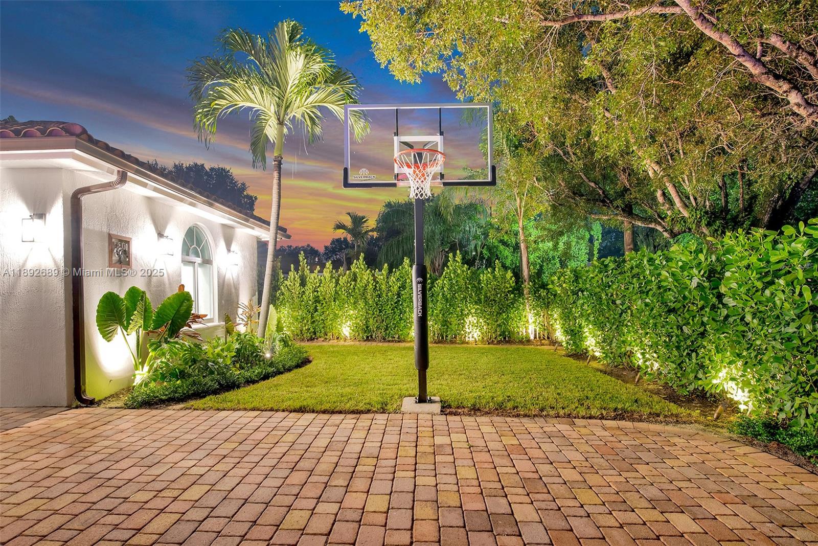 CENTRAL MIAMI PART 1 - Residential Lease