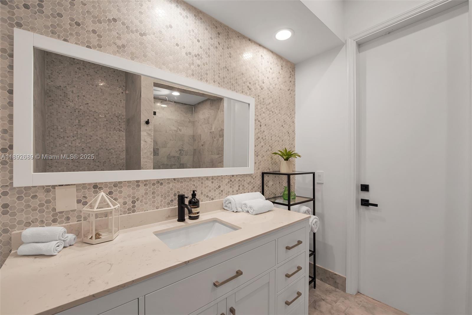 CENTRAL MIAMI PART 1 - Residential Lease